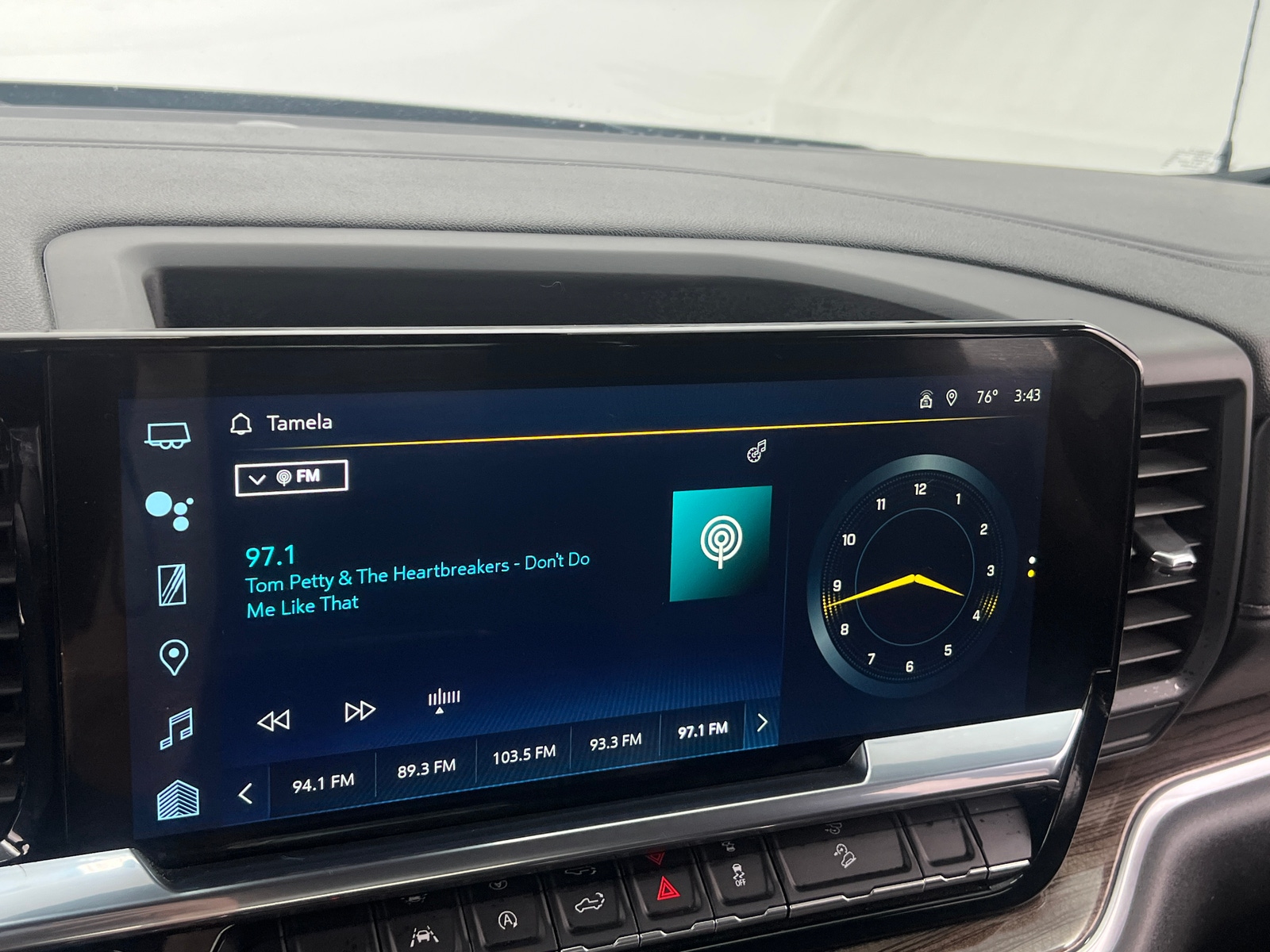 Thumbnail: 2024 Chevrolet Silverado 1500 - 4