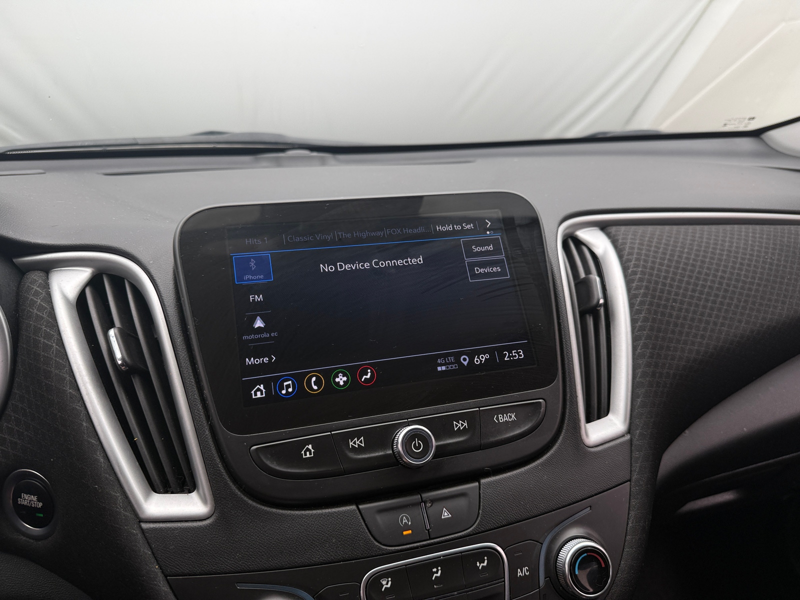 Thumbnail: 2024 Chevrolet Malibu - 4