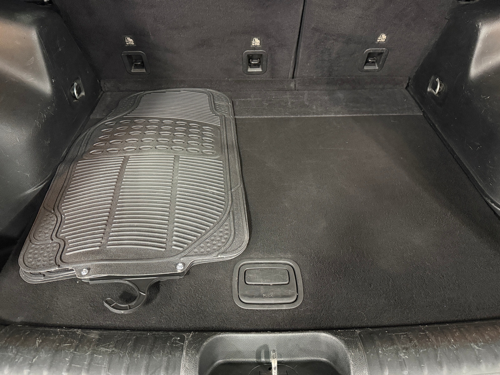 Thumbnail: 2019 Jeep Cherokee - 6