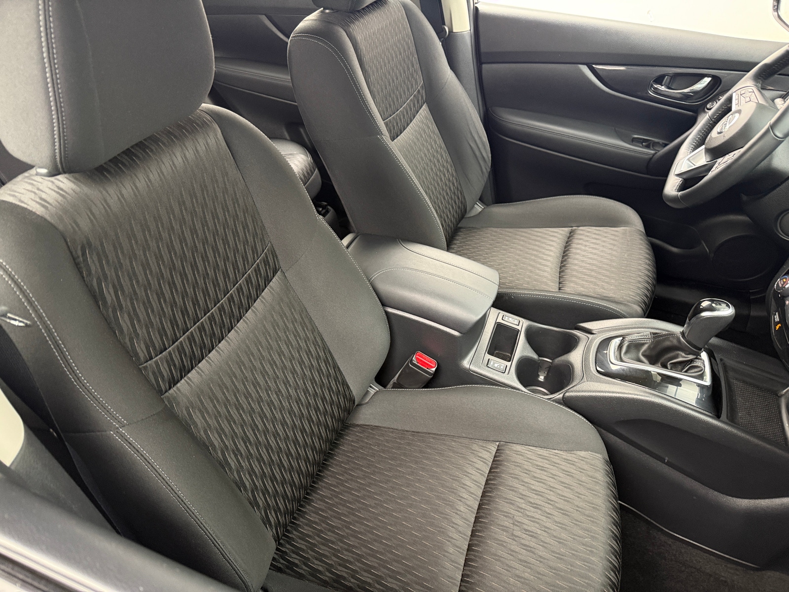 Thumbnail: 2018 Nissan Rogue - 2