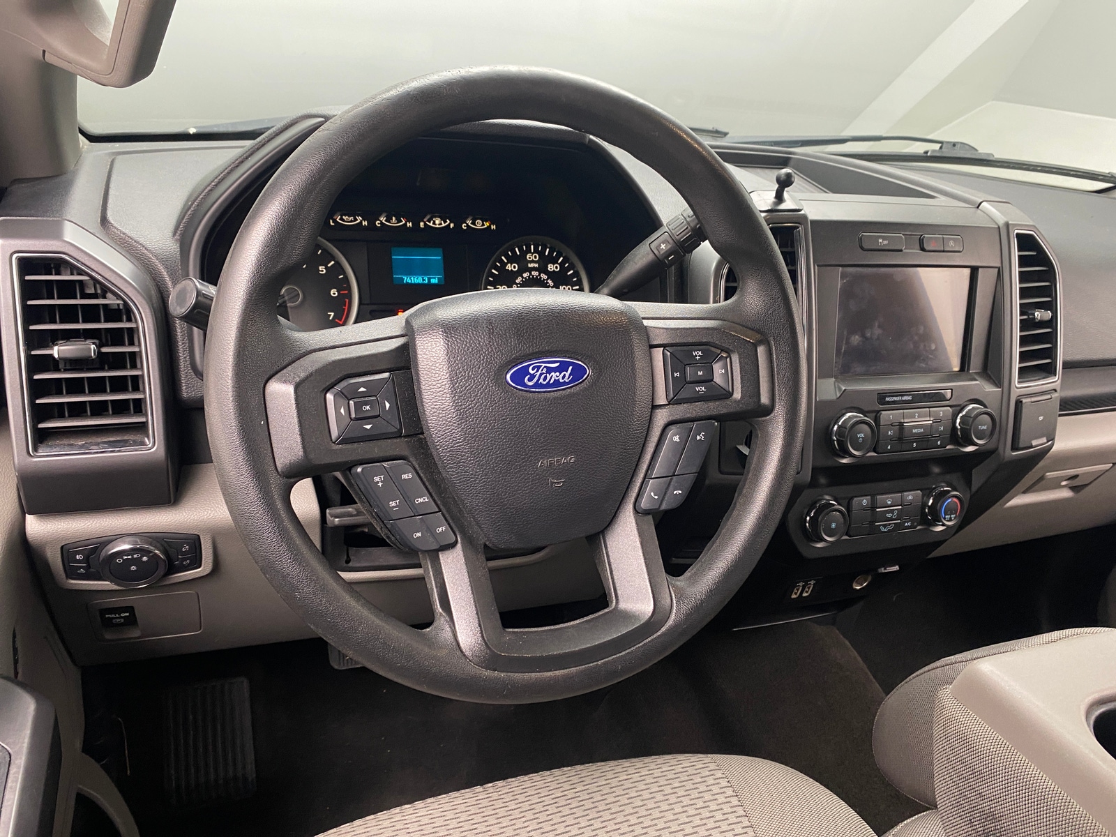 Thumbnail: 2019 Ford Econoline - 5