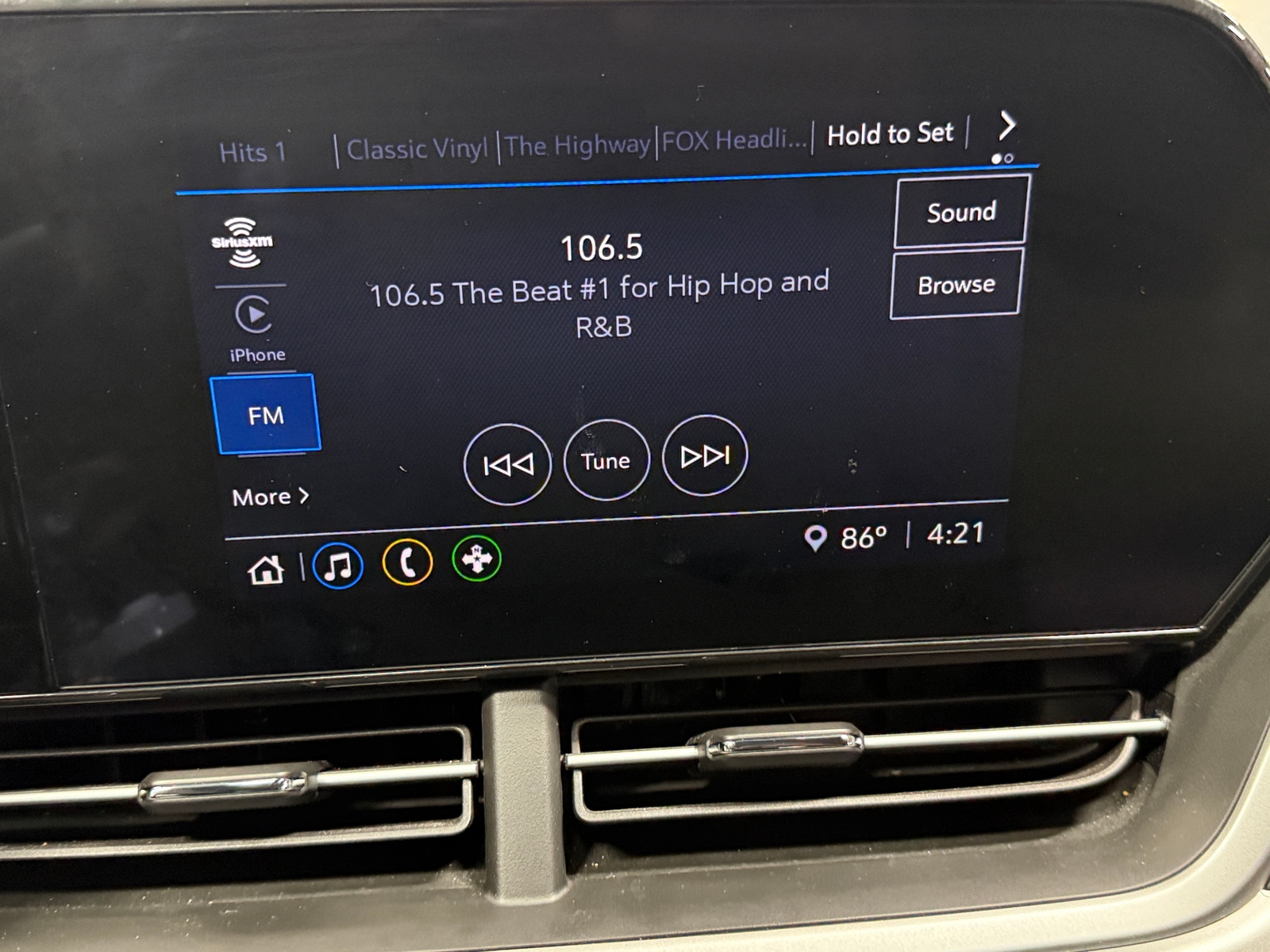 Thumbnail: 2024 Chevrolet Trax - 4