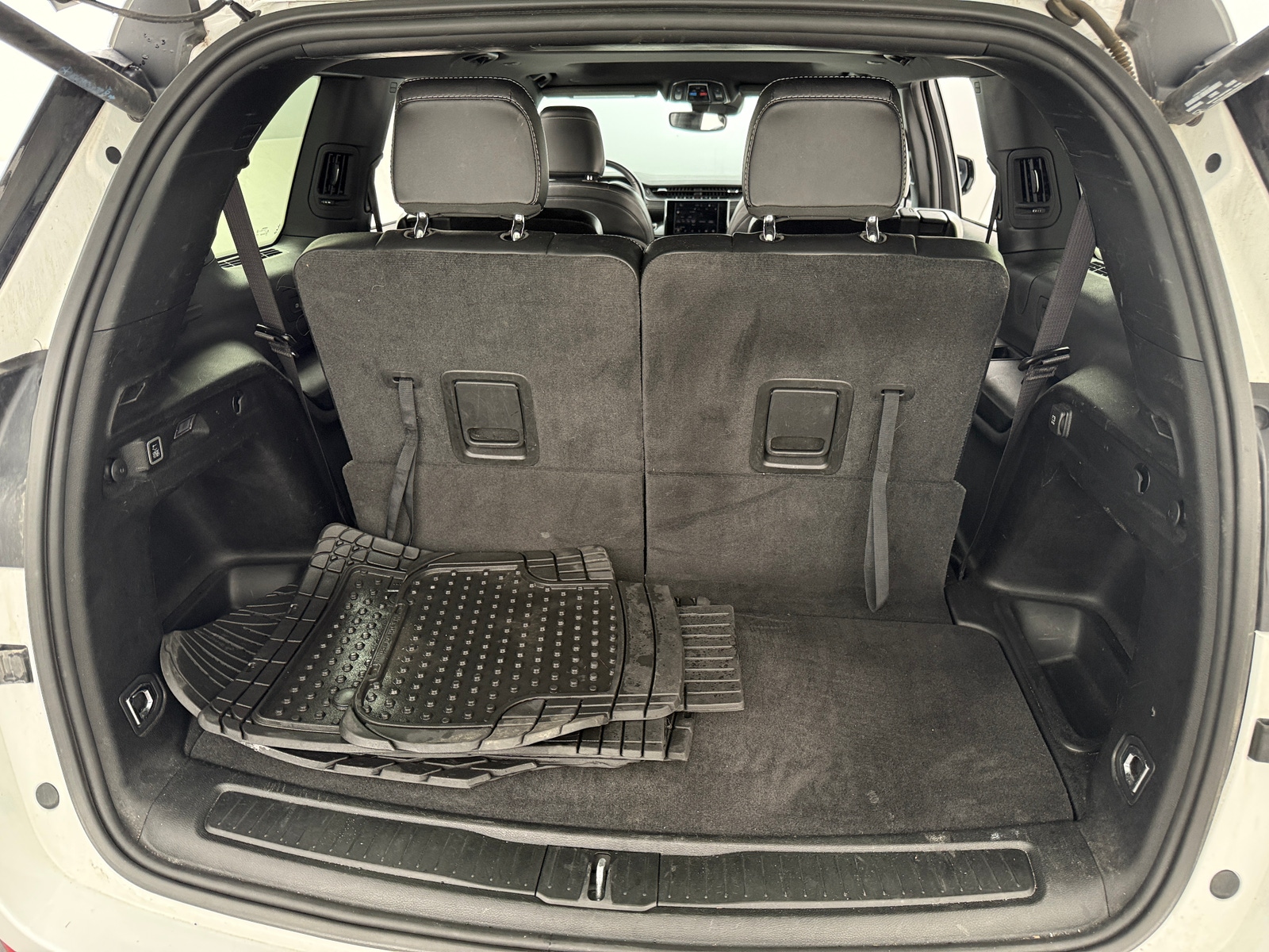 Thumbnail: 2022 Jeep Grand Cherokee L - 6