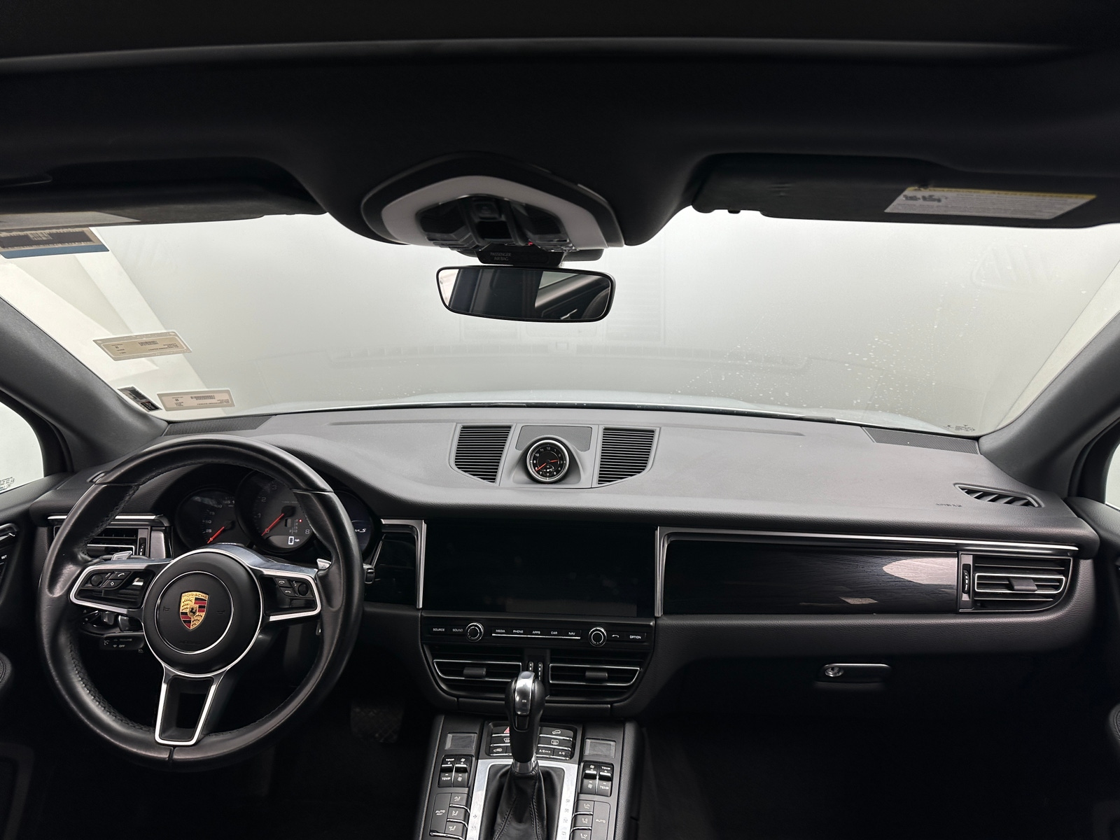 Thumbnail: 2021 Porsche Macan - 2