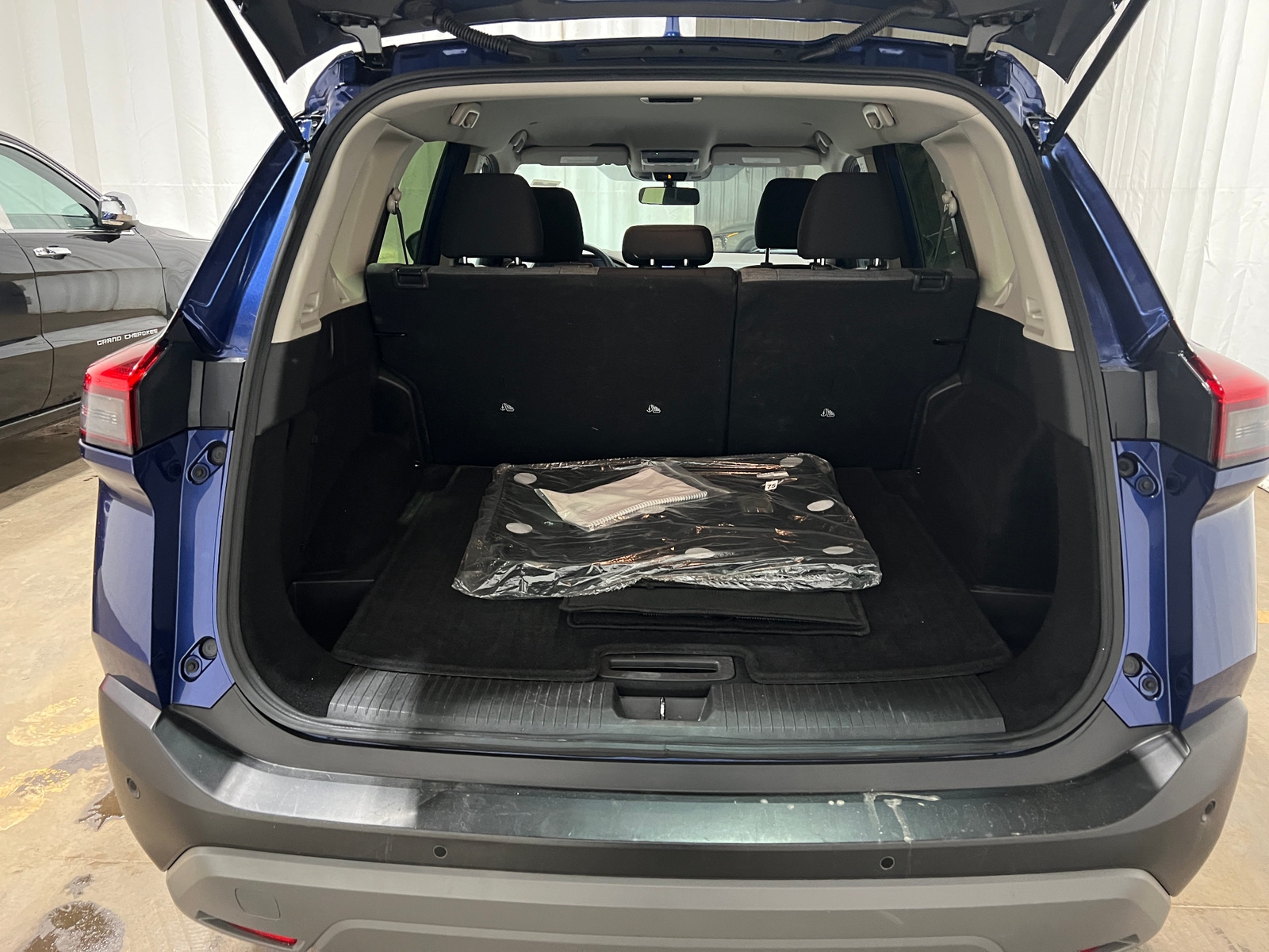 Thumbnail: 2023 Nissan Rogue - 7