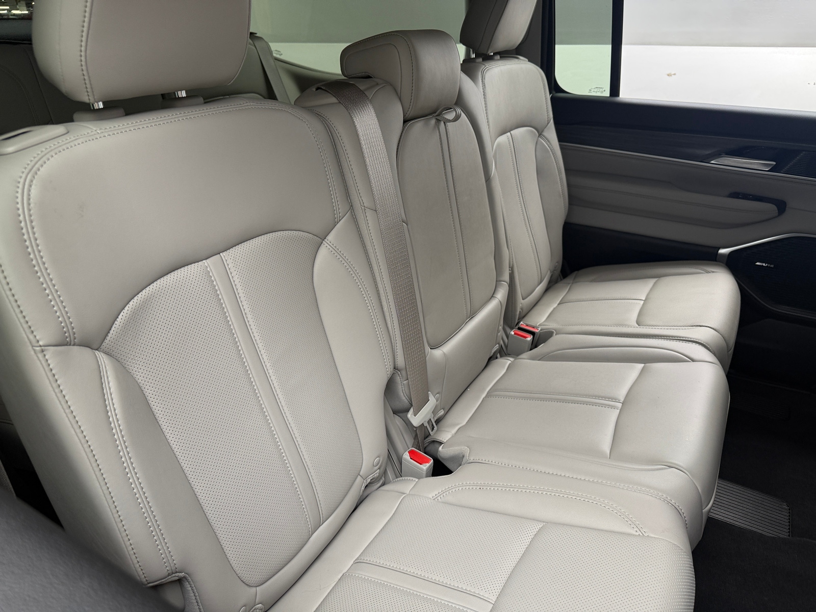 Thumbnail: 2023 Jeep Wagoneer - 5