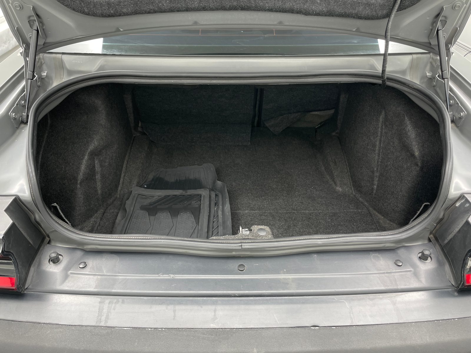 Thumbnail: 2017 Dodge Challenger - 5