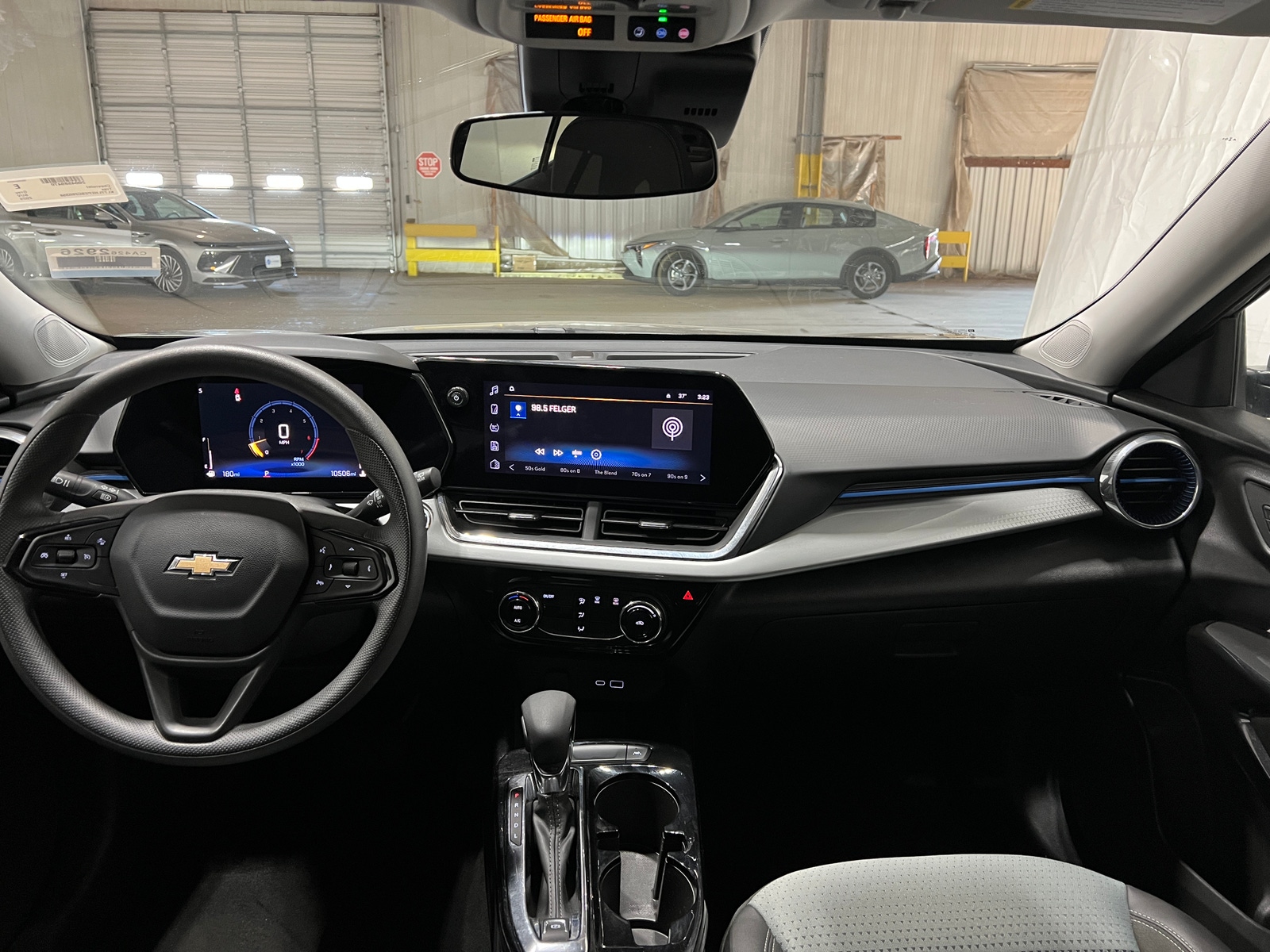 Thumbnail: 2025 Chevrolet Trax - 3