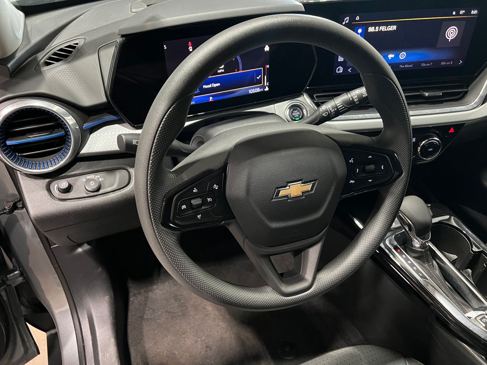 Thumbnail: 2025 Chevrolet Trax - 5