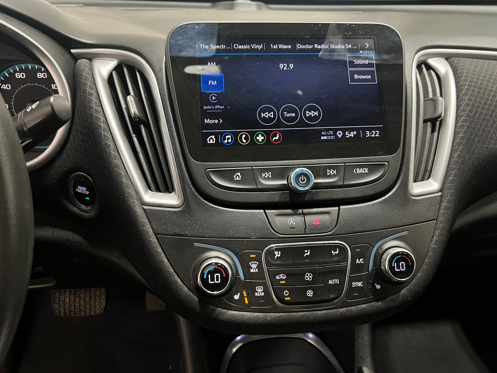 Thumbnail: 2024 Chevrolet Malibu - 4