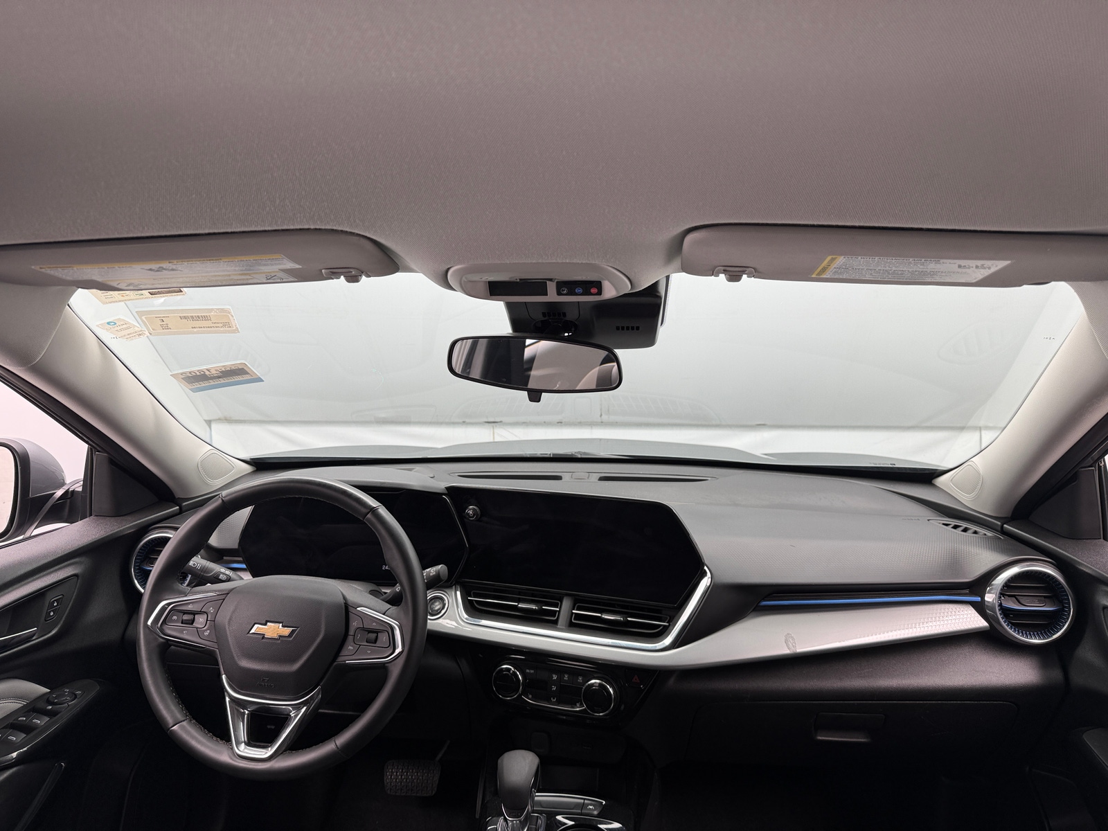 Thumbnail: 2025 Chevrolet Trax - 3