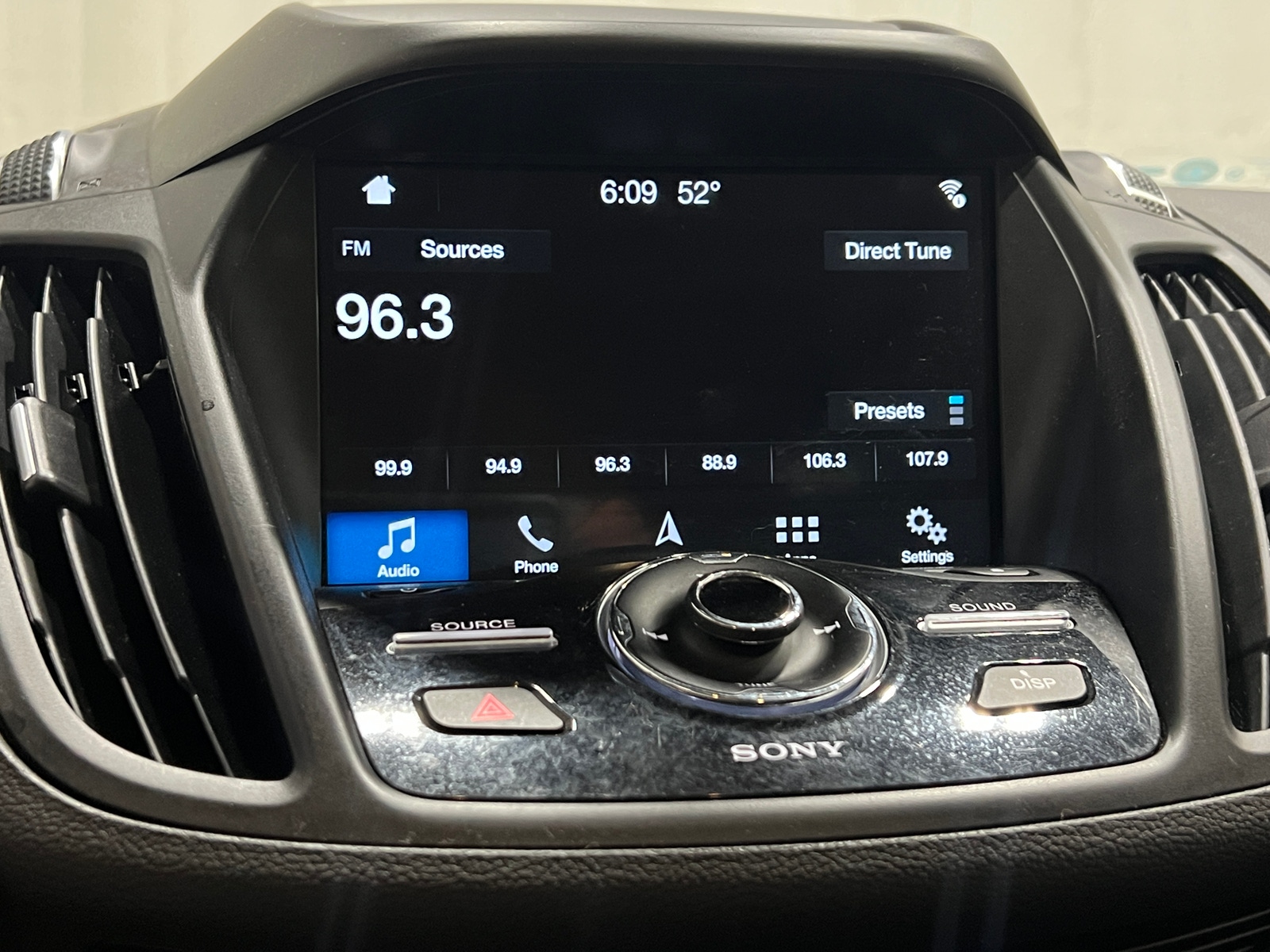 Thumbnail: 2017 Ford Escape - 3