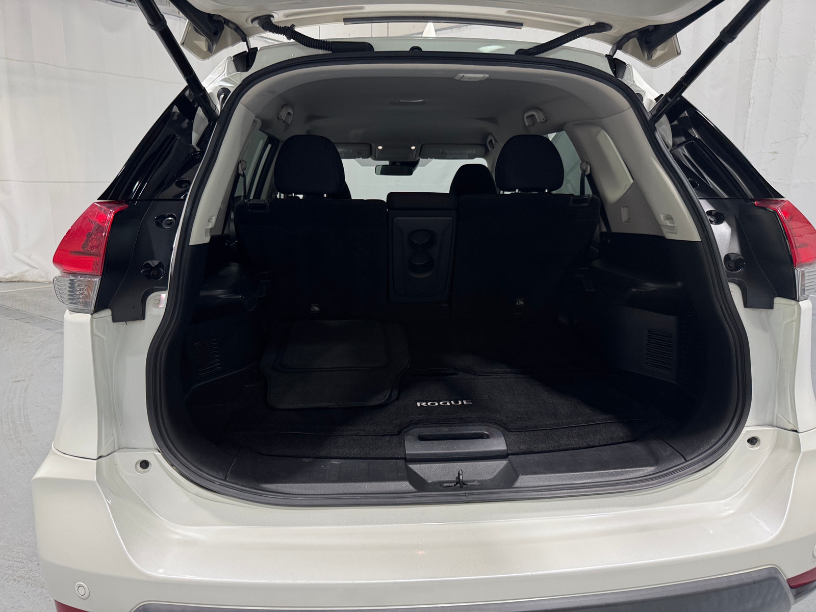 Thumbnail: 2020 Nissan Rogue - 7