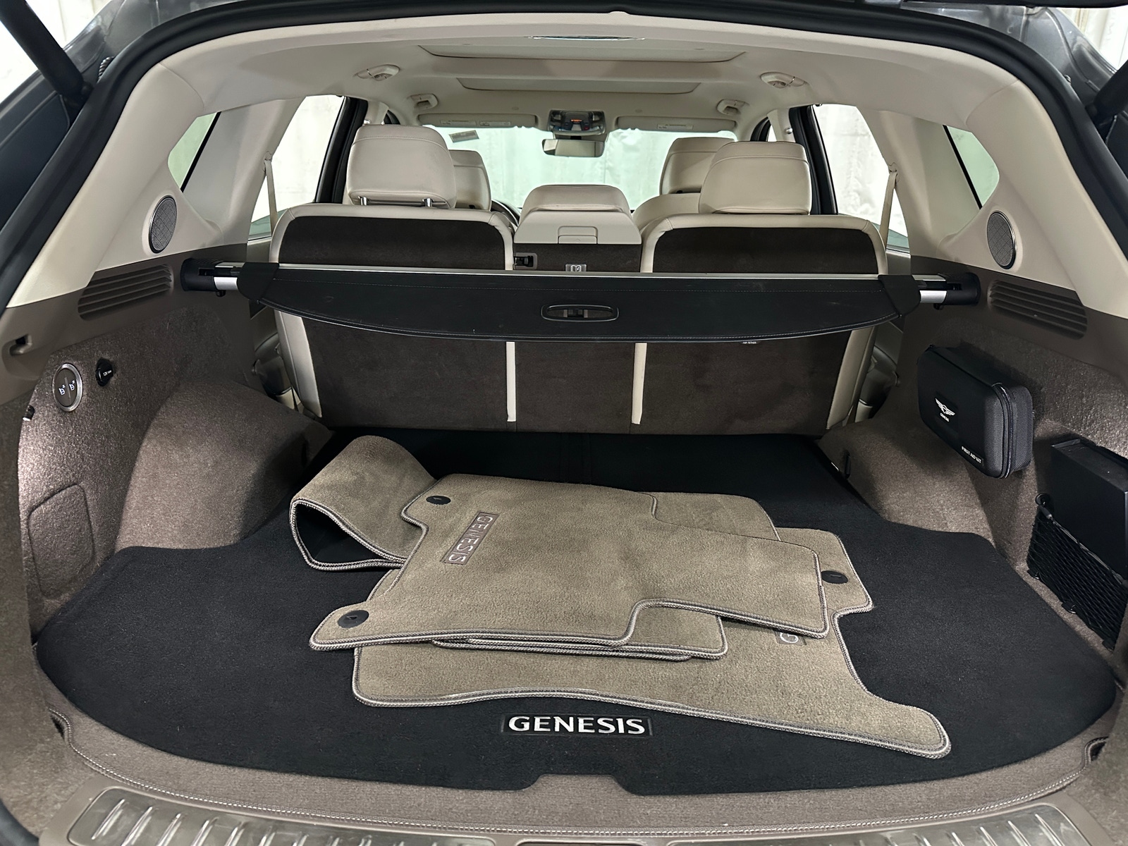 Thumbnail: 2023 Genesis GV80 - 6