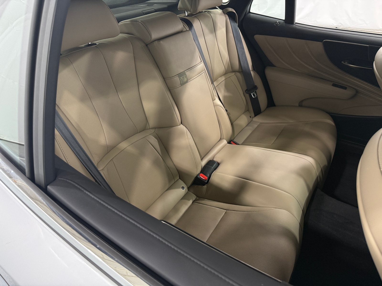 Thumbnail: 2024 Lexus LS - 4