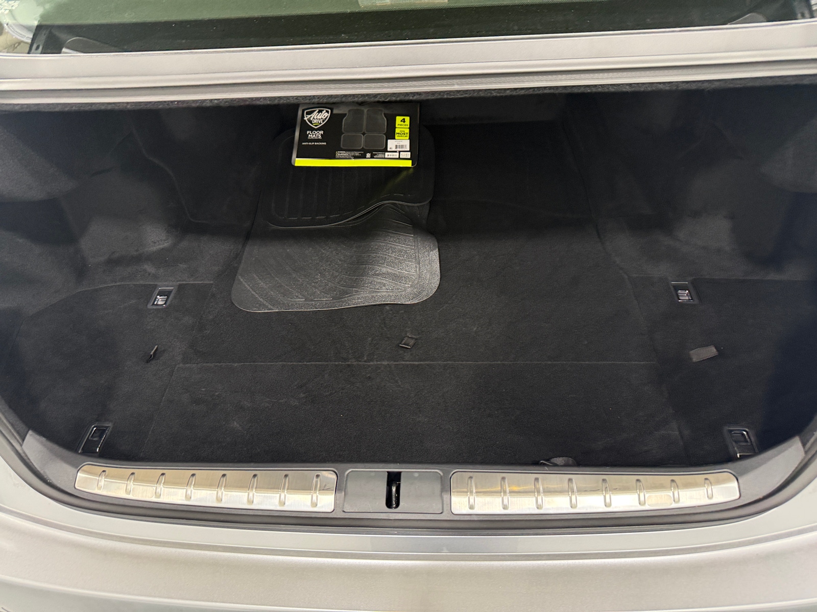 Thumbnail: 2024 Lexus LS - 5