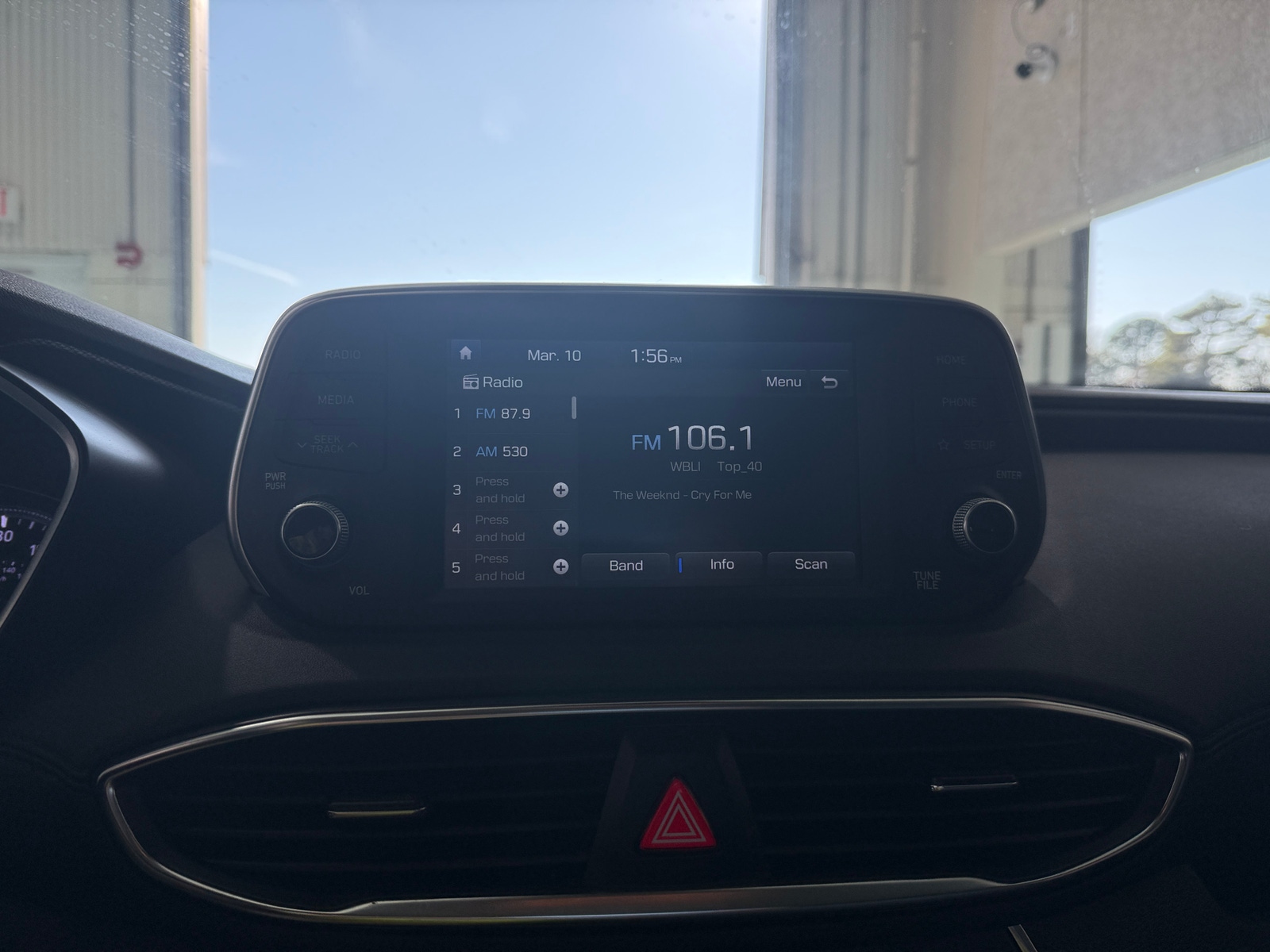 Thumbnail: 2019 Hyundai Santa Fe - 4