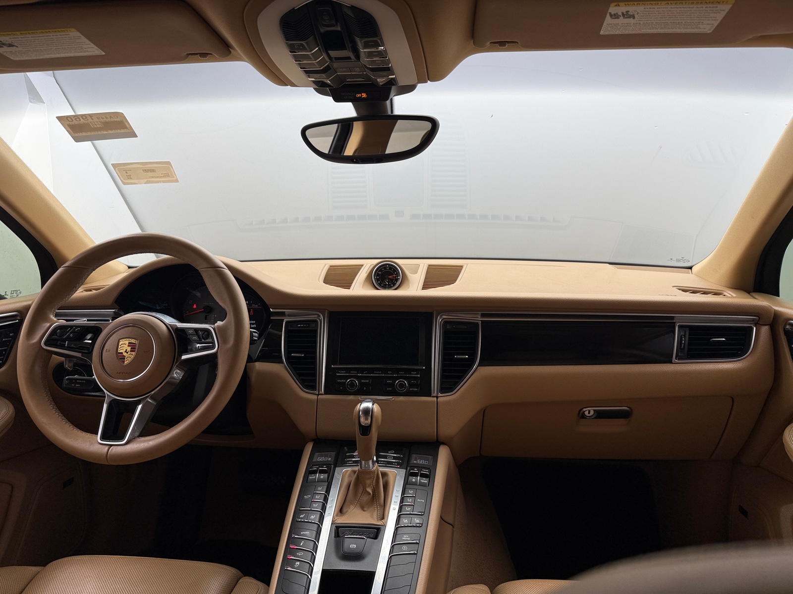 Thumbnail: 2016 Porsche Macan - 2