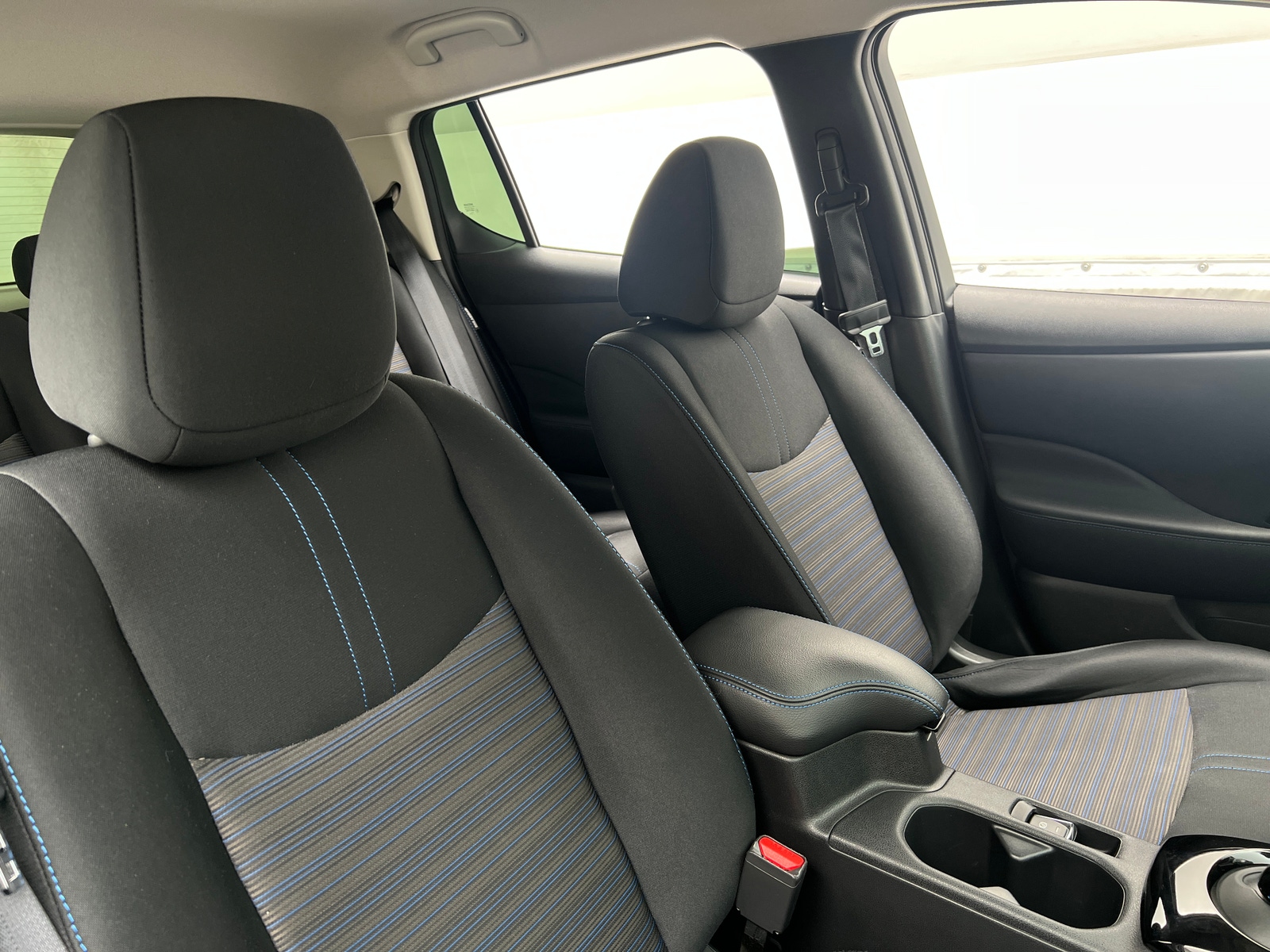 Thumbnail: 2022 Nissan Leaf - 2