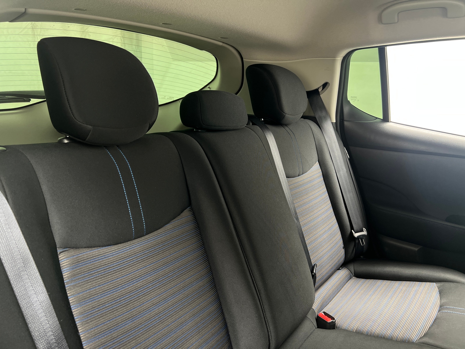 Thumbnail: 2022 Nissan Leaf - 6