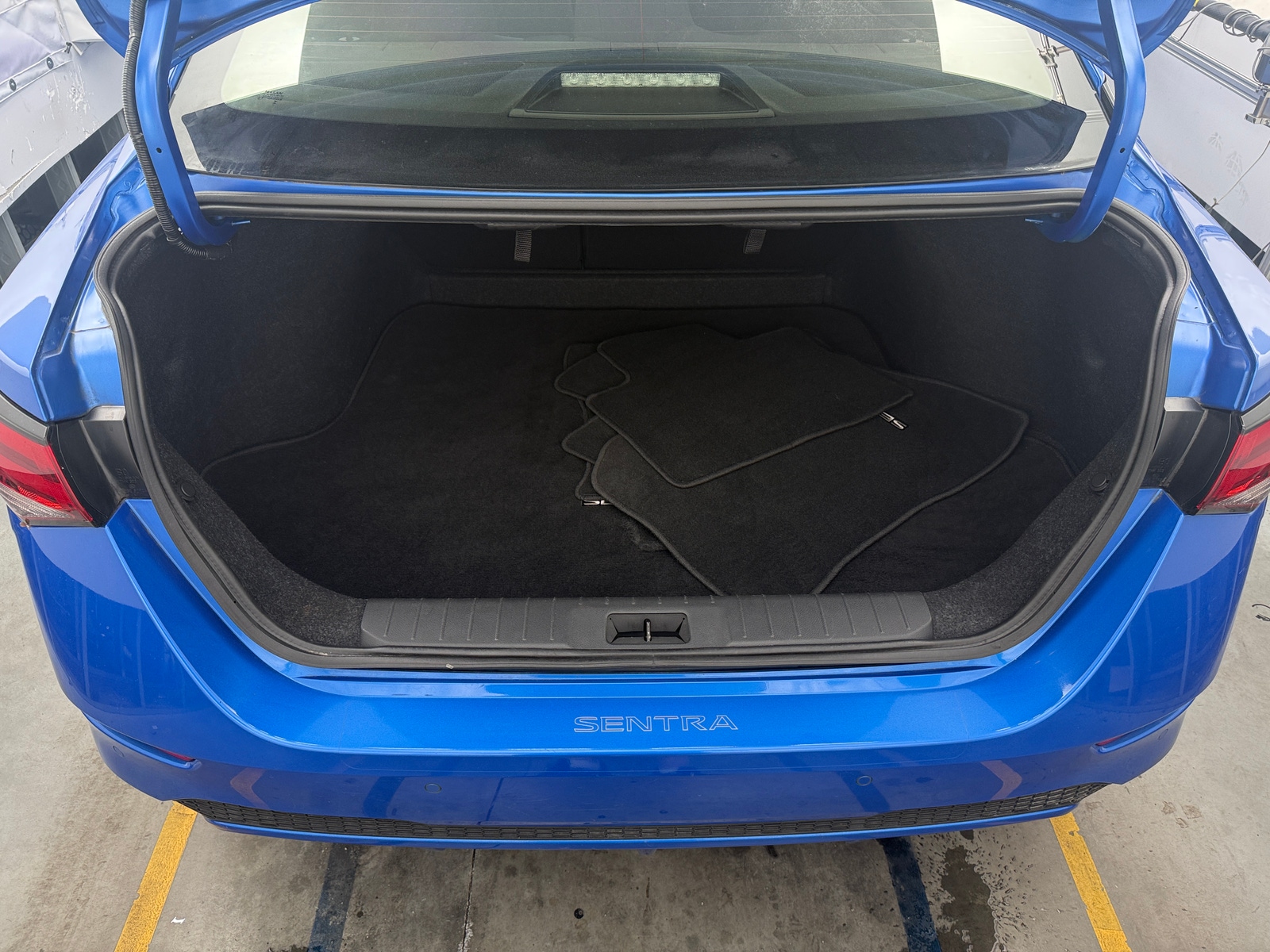 Thumbnail: 2022 Nissan Sentra - 7