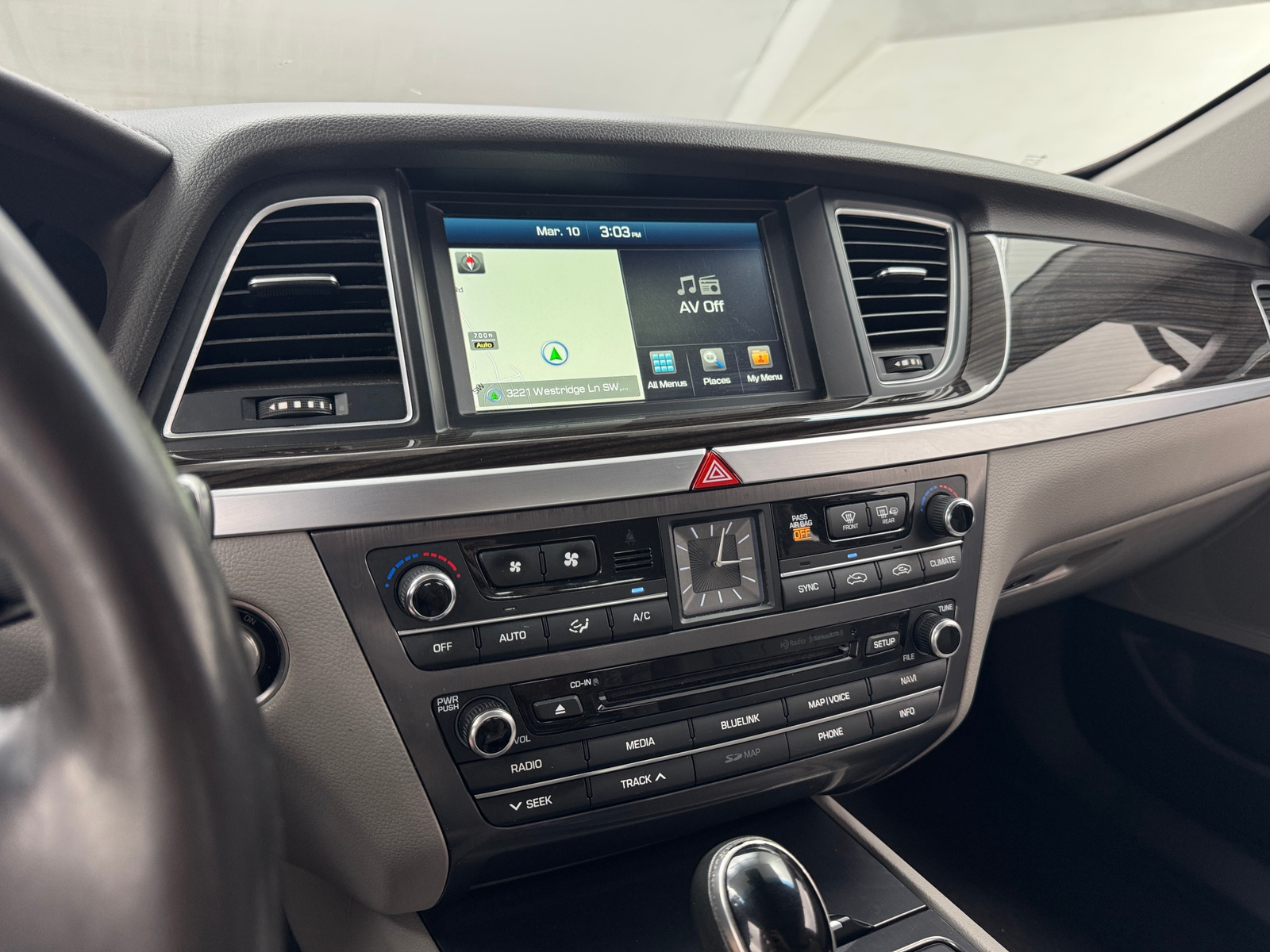 Thumbnail: 2015 Hyundai Genesis - 3