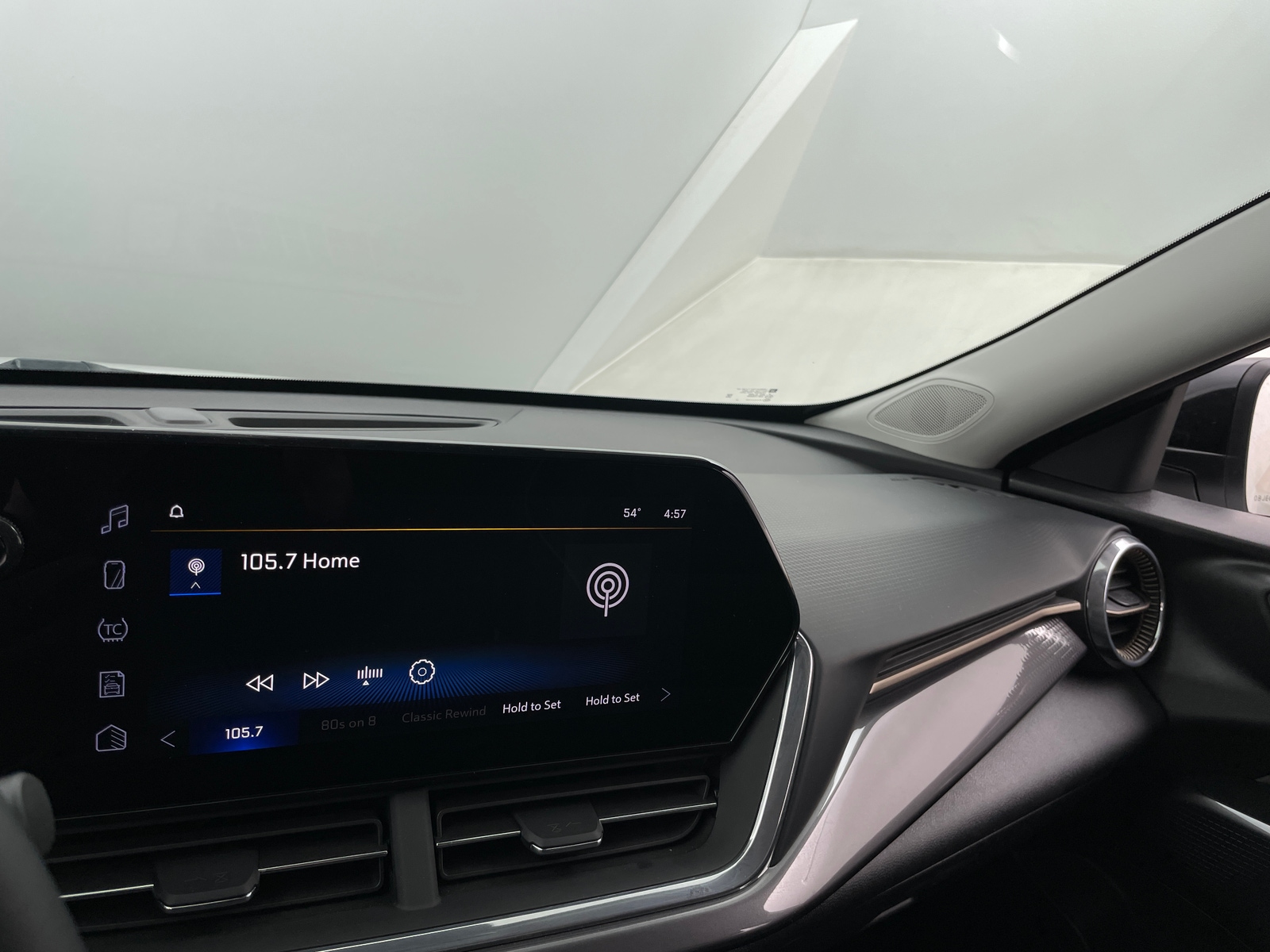 Thumbnail: 2025 Chevrolet Trax - 3