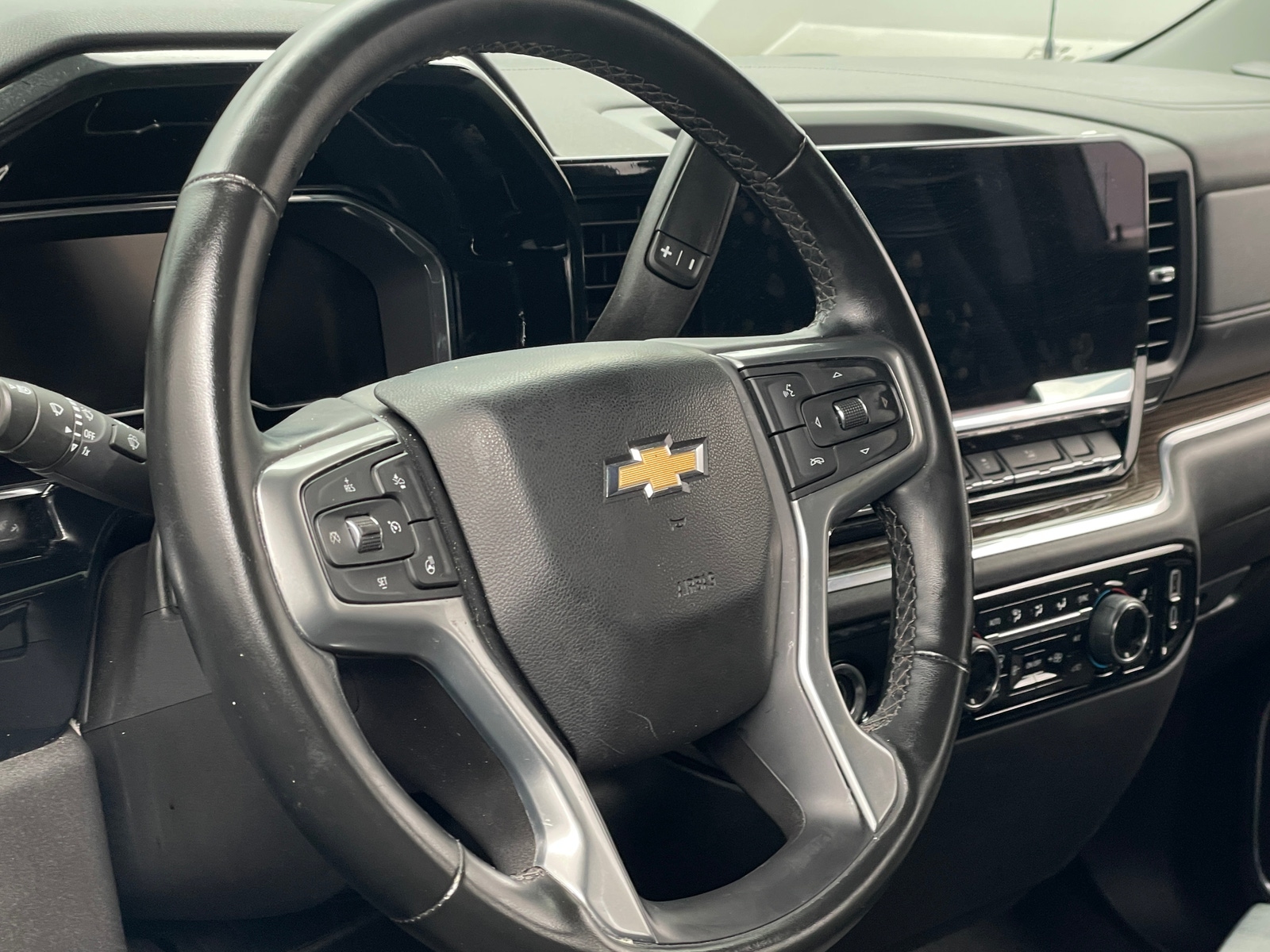 Thumbnail: 2024 Chevrolet Silverado 1500 - 5