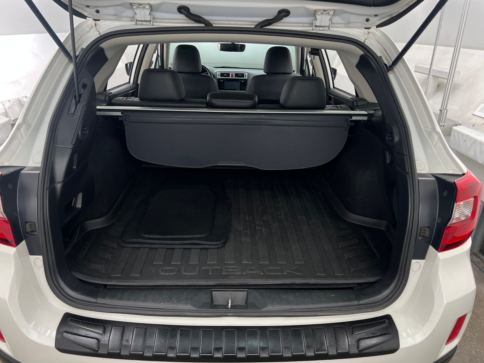 Thumbnail: 2017 Subaru Outback - 6