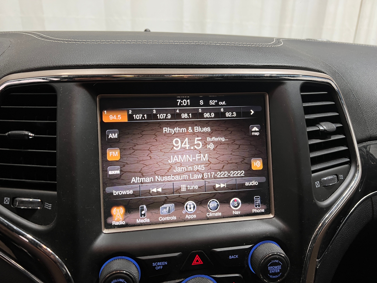 Thumbnail: 2015 Jeep Grand Cherokee - 3