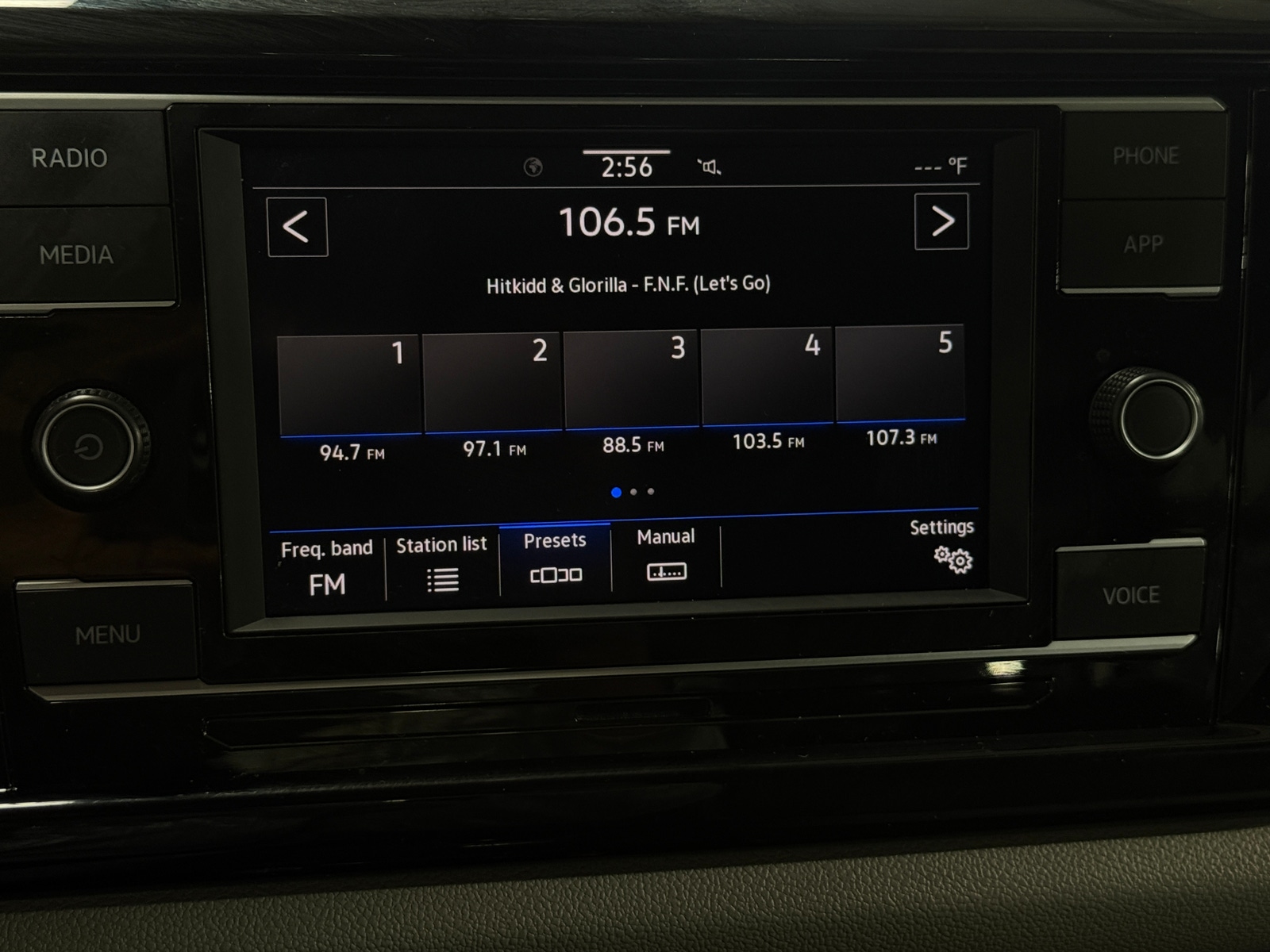 Thumbnail: 2024 Volkswagen Taos - 4