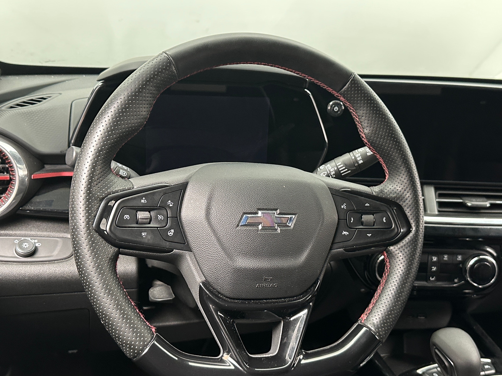 Thumbnail: 2025 Chevrolet Trax - 4