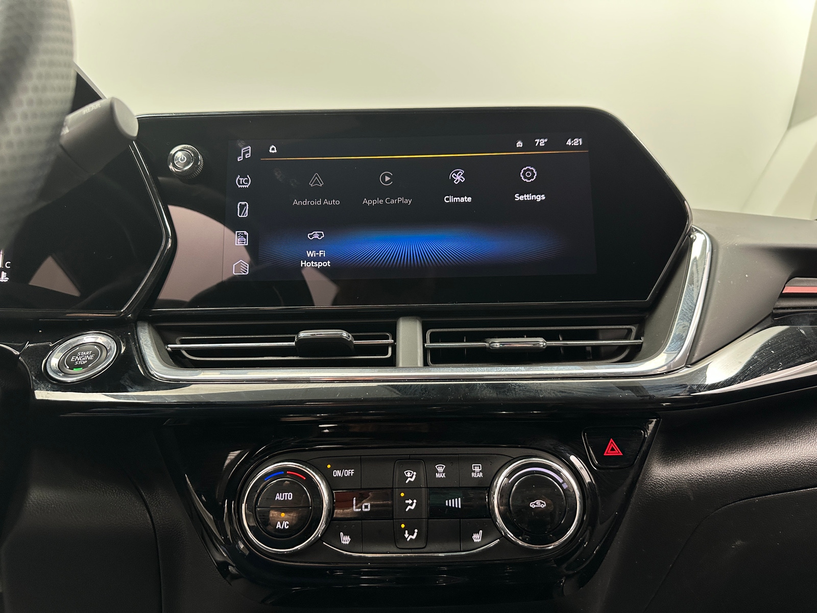 Thumbnail: 2025 Chevrolet Trax - 3