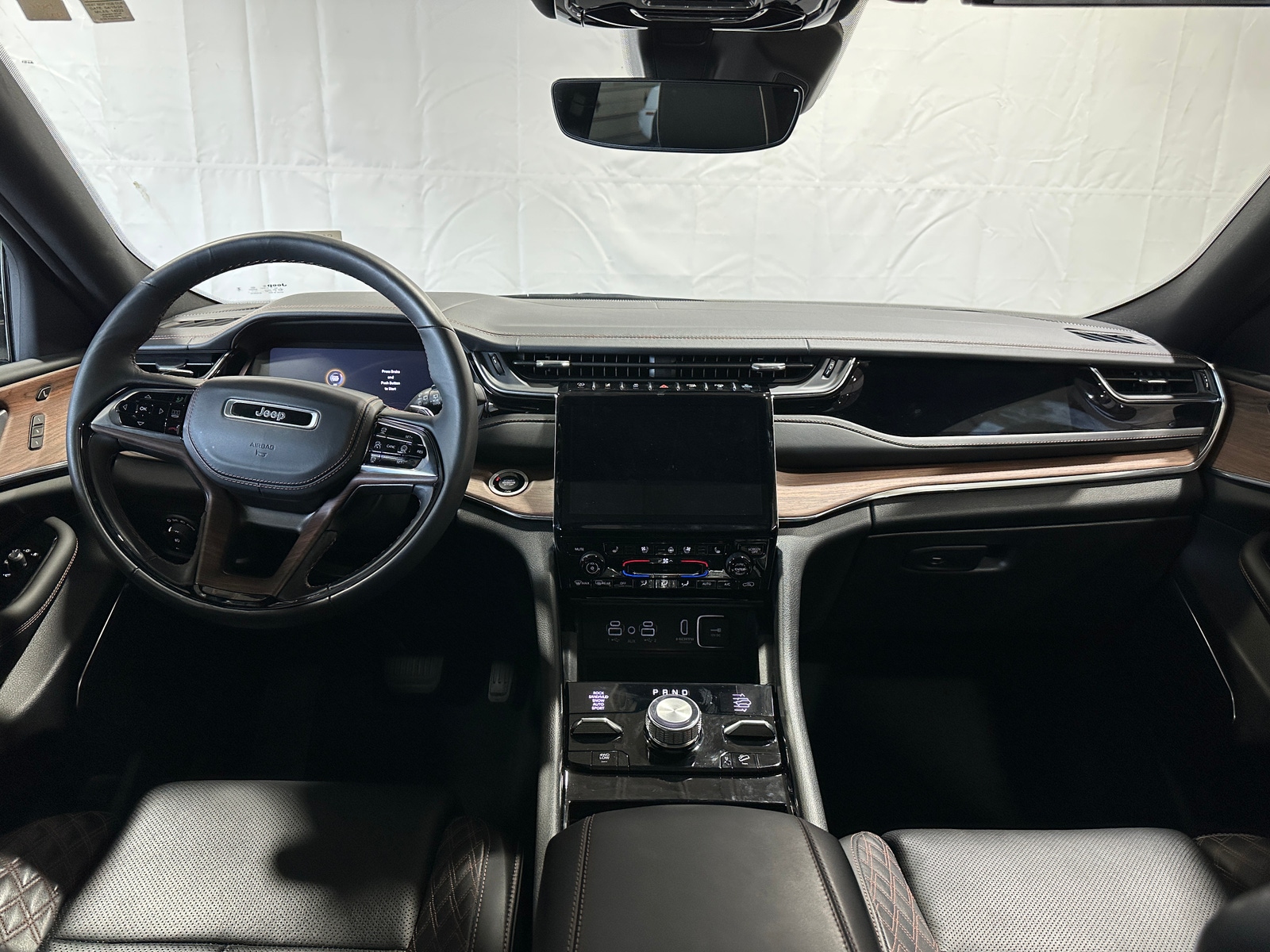 Thumbnail: 2023 Jeep Grand Cherokee L - 2