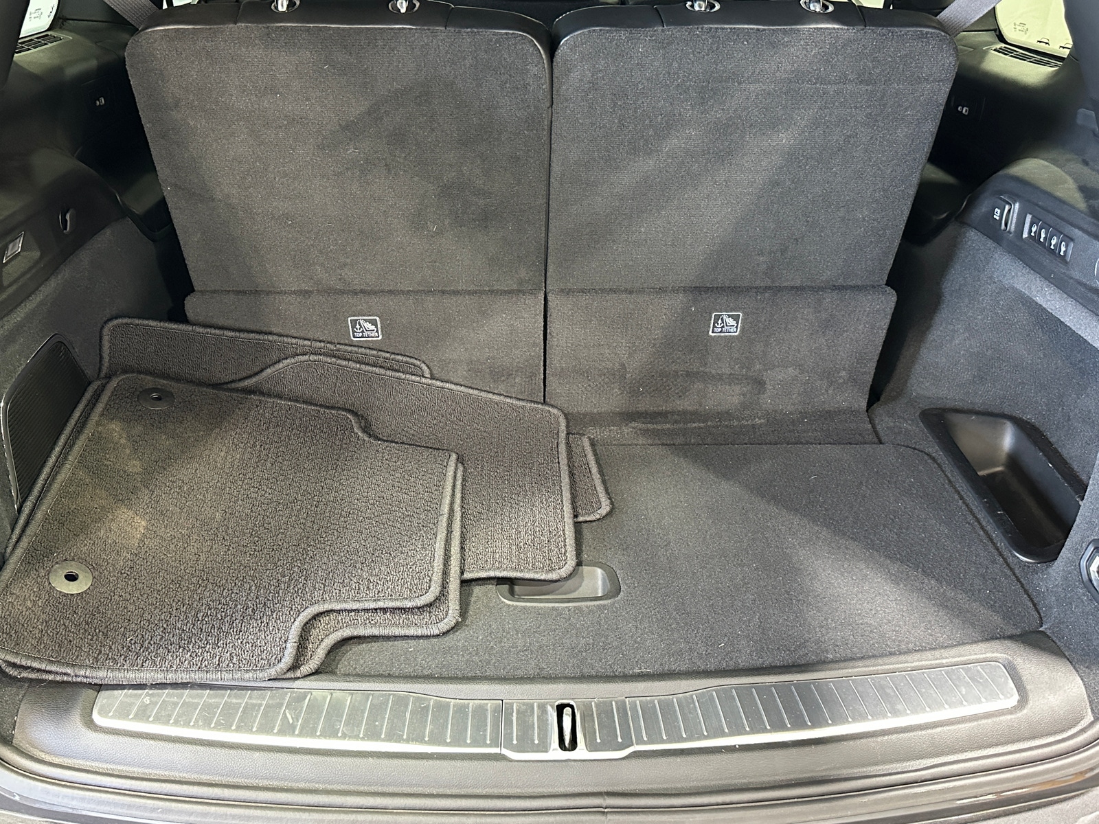 Thumbnail: 2023 Jeep Grand Cherokee L - 6