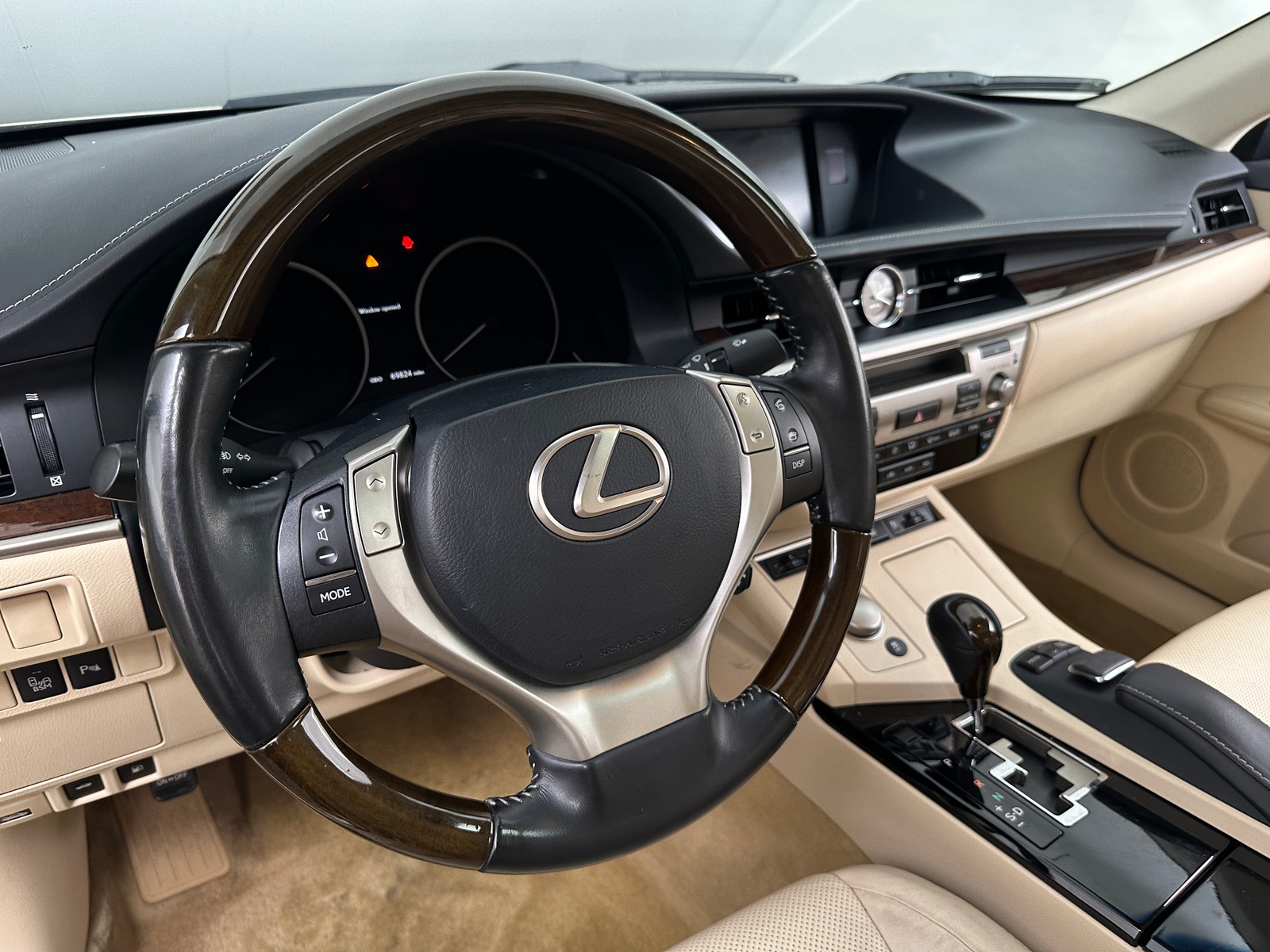 Thumbnail: 2014 Lexus ES - 4