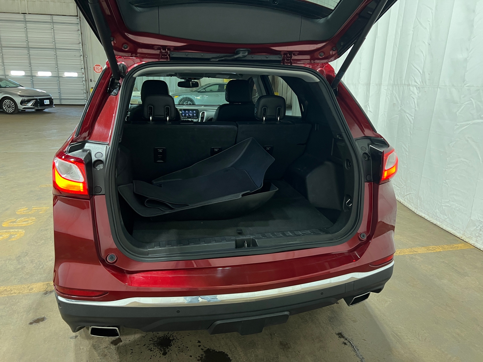 Thumbnail: 2019 Chevrolet Equinox - 6