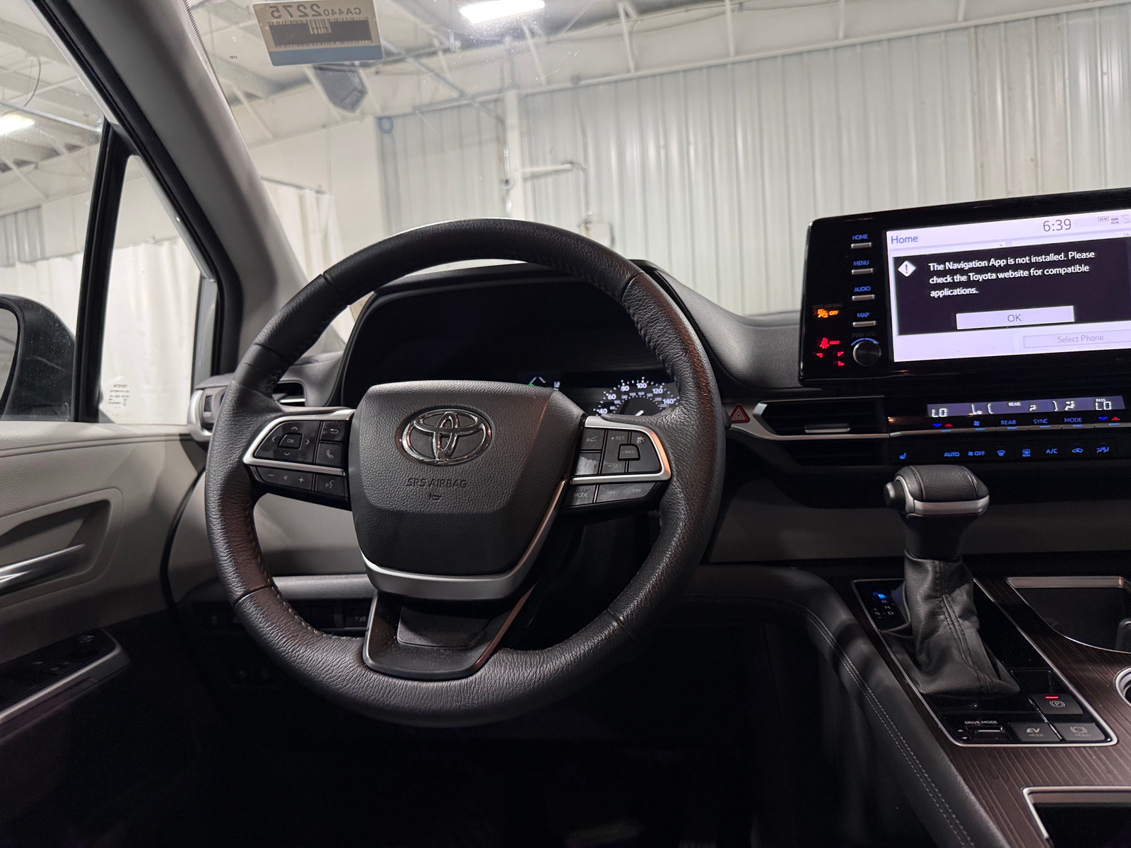 Thumbnail: 2023 Toyota Sienna - 4