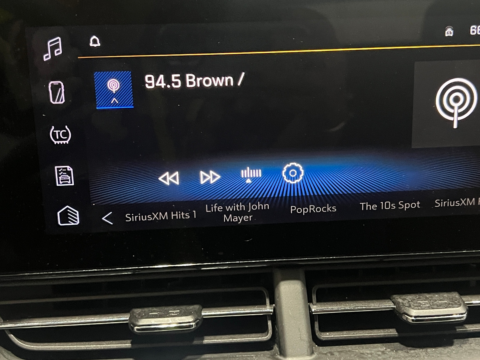 Thumbnail: 2025 Chevrolet Trax - 4