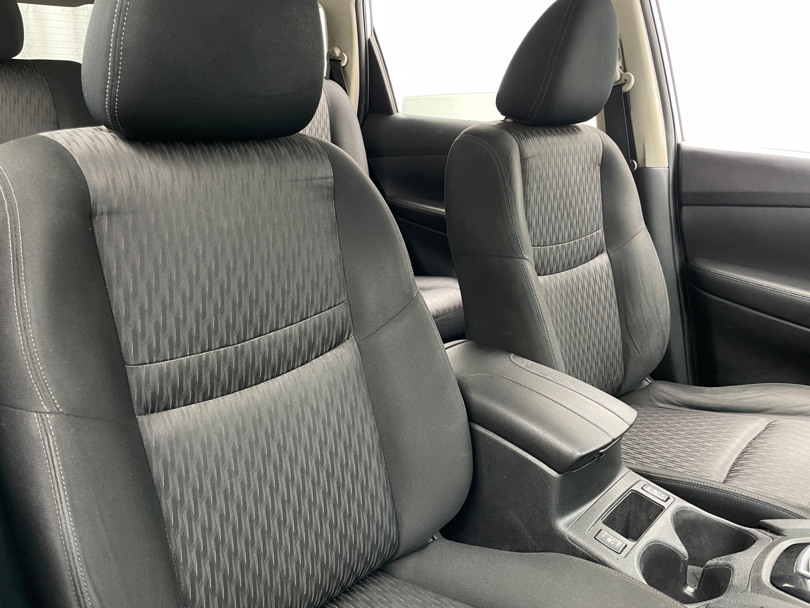 Thumbnail: 2019 Nissan Rogue - 2