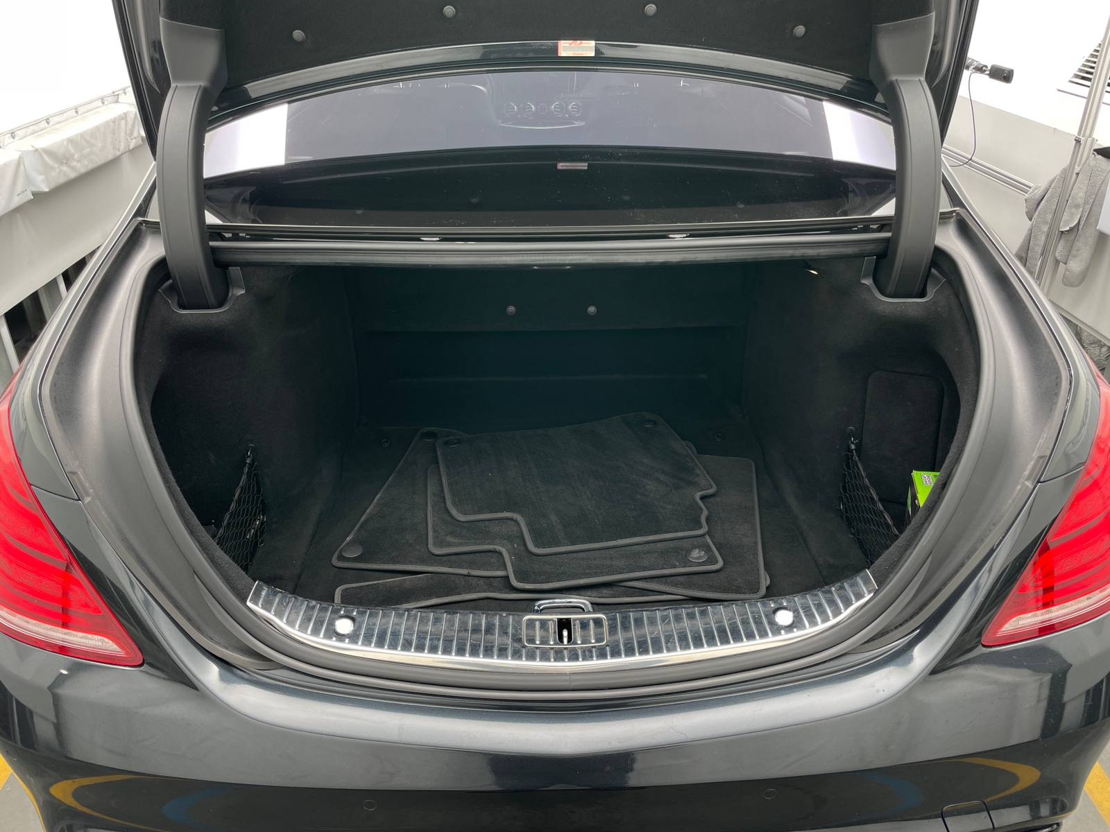 Thumbnail: 2016 Mercedes-Benz S-Class - 6