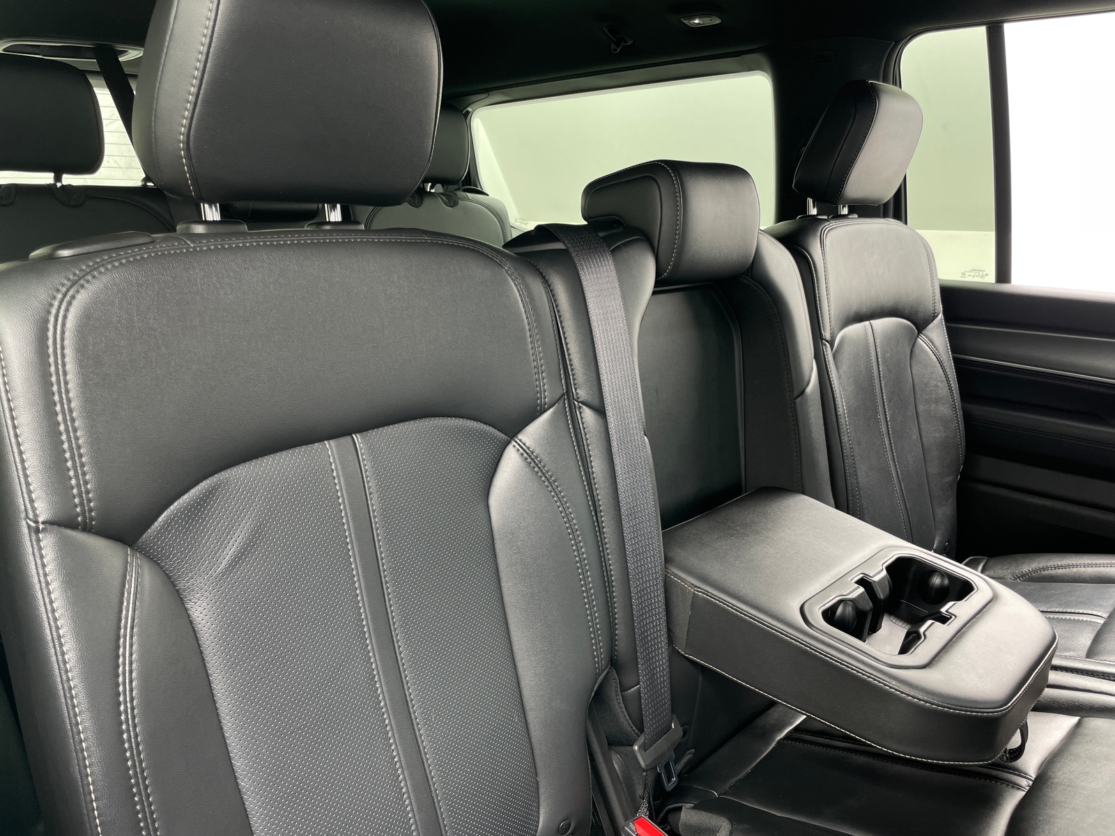 Thumbnail: 2025 Jeep Wagoneer - 5