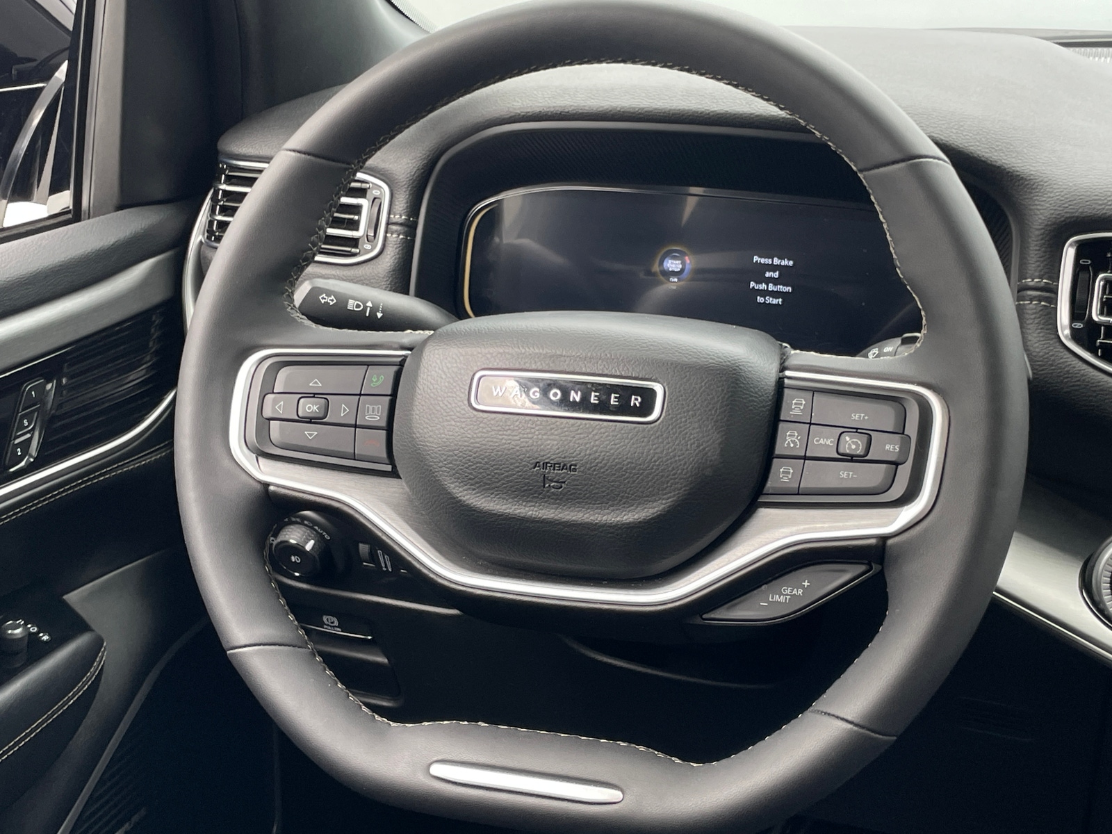 Thumbnail: 2025 Jeep Wagoneer - 4