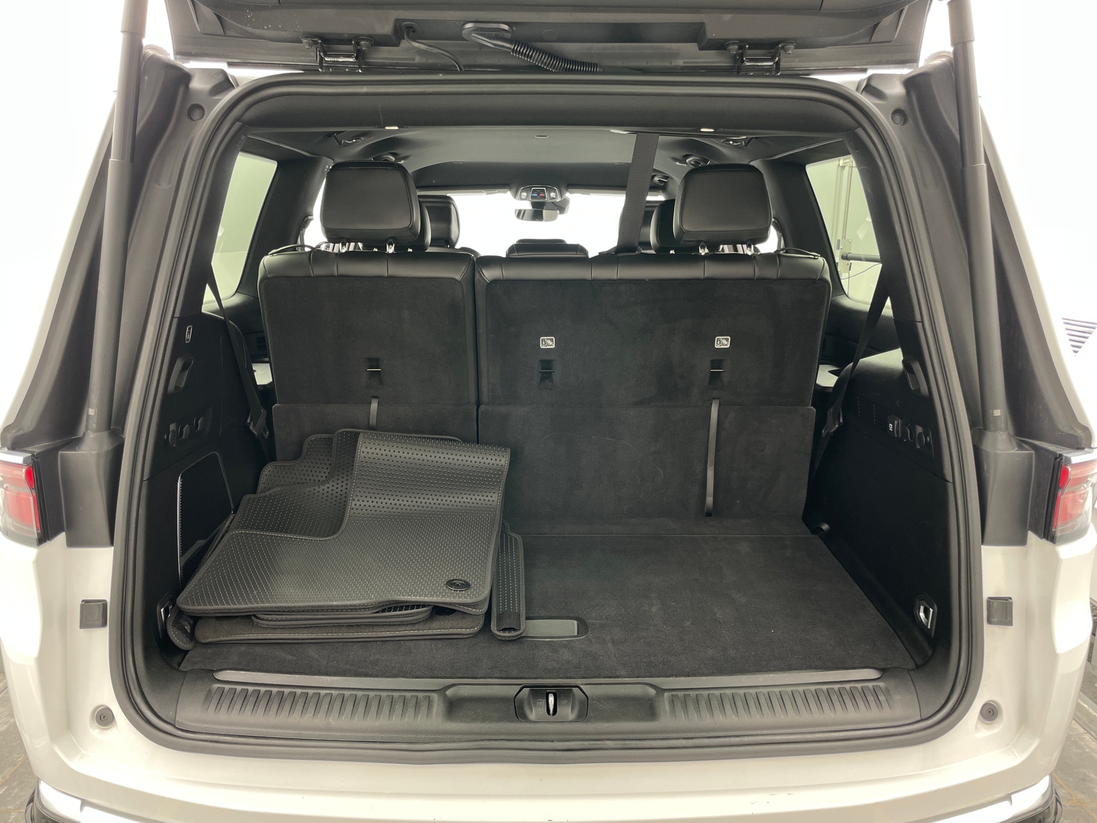 Thumbnail: 2025 Jeep Wagoneer - 6