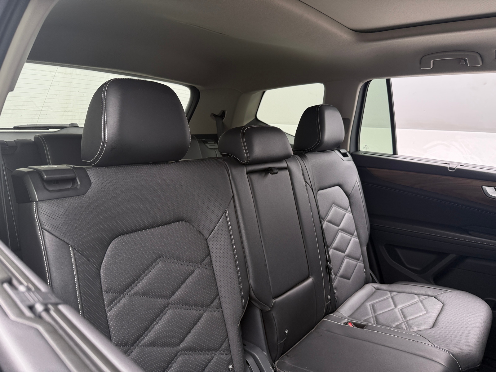 Thumbnail: 2024 Volkswagen Atlas - 5