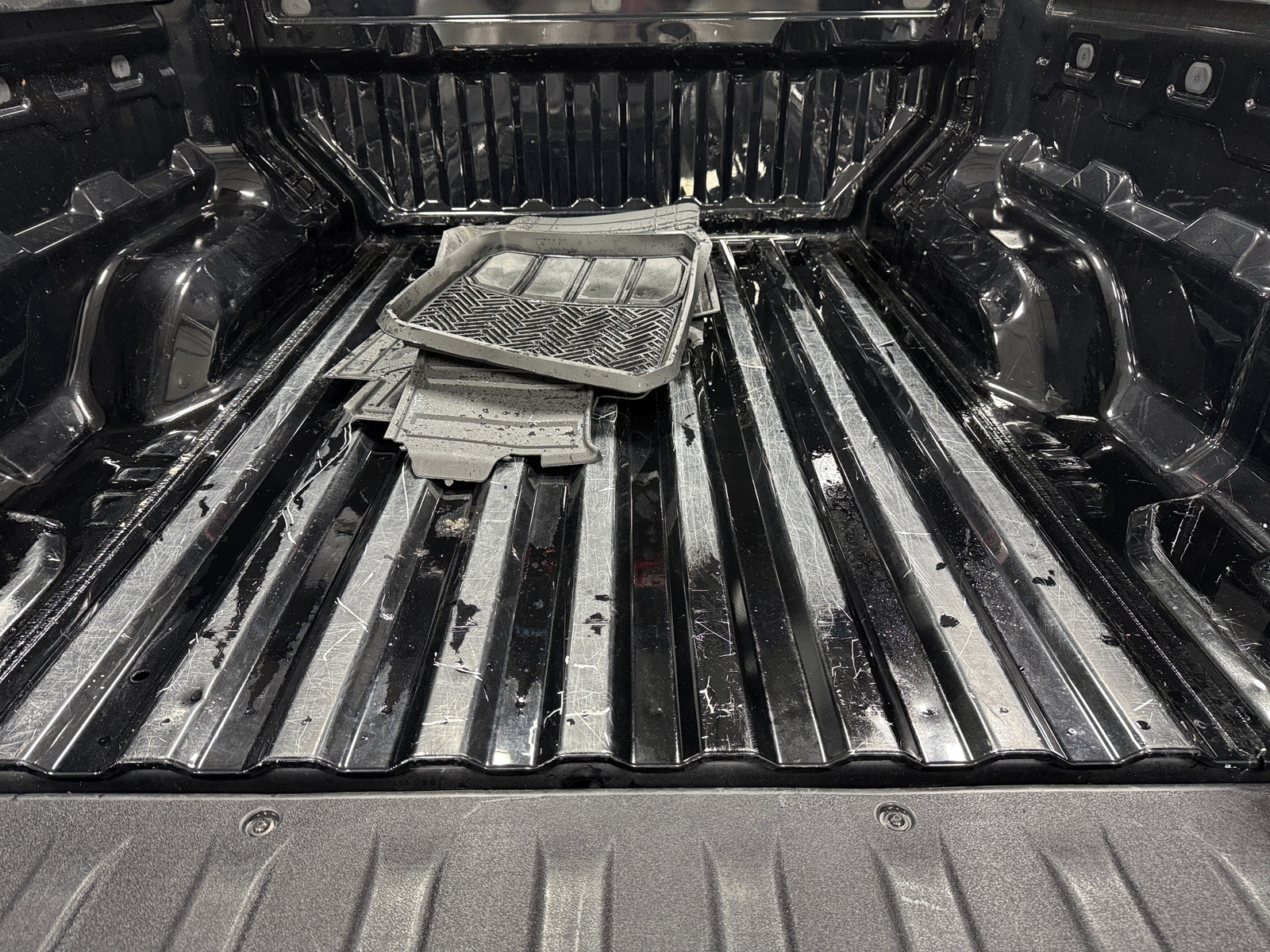 Thumbnail: 2023 Chevrolet Colorado - 7