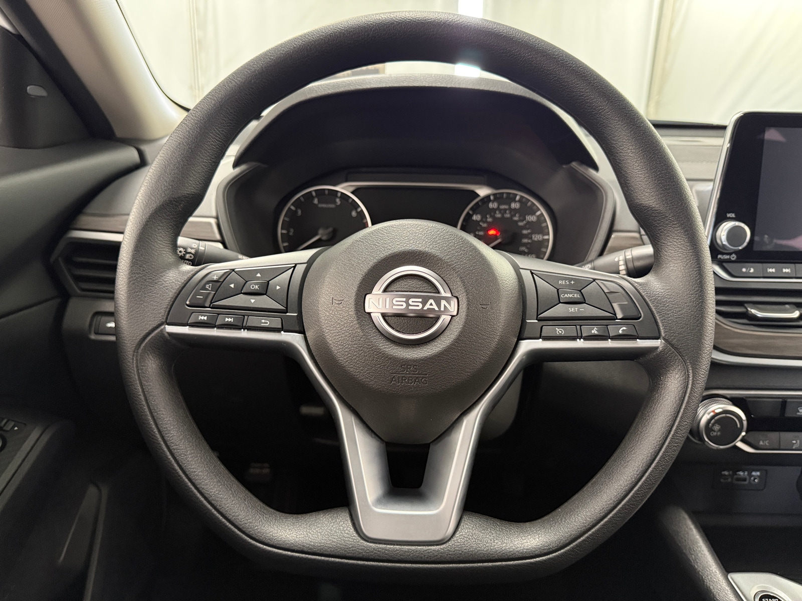 Thumbnail: 2025 Nissan Altima - 5