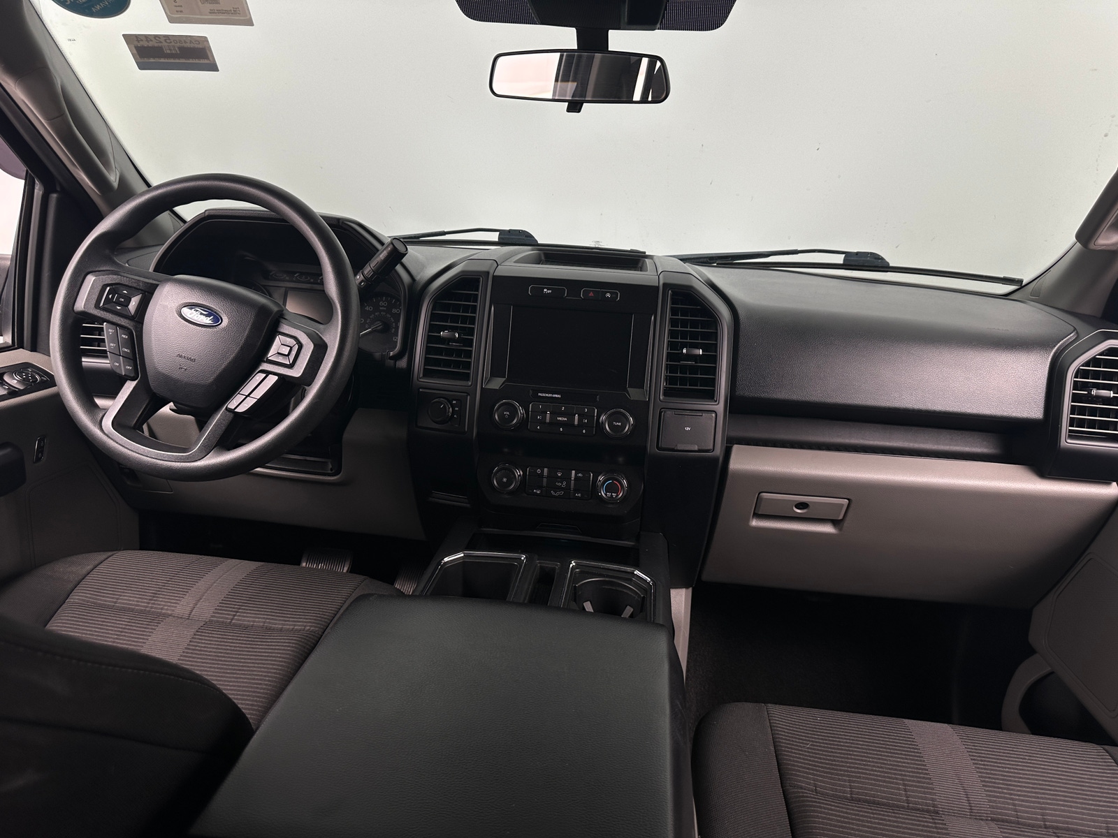 Thumbnail: 2019 Ford Econoline - 3