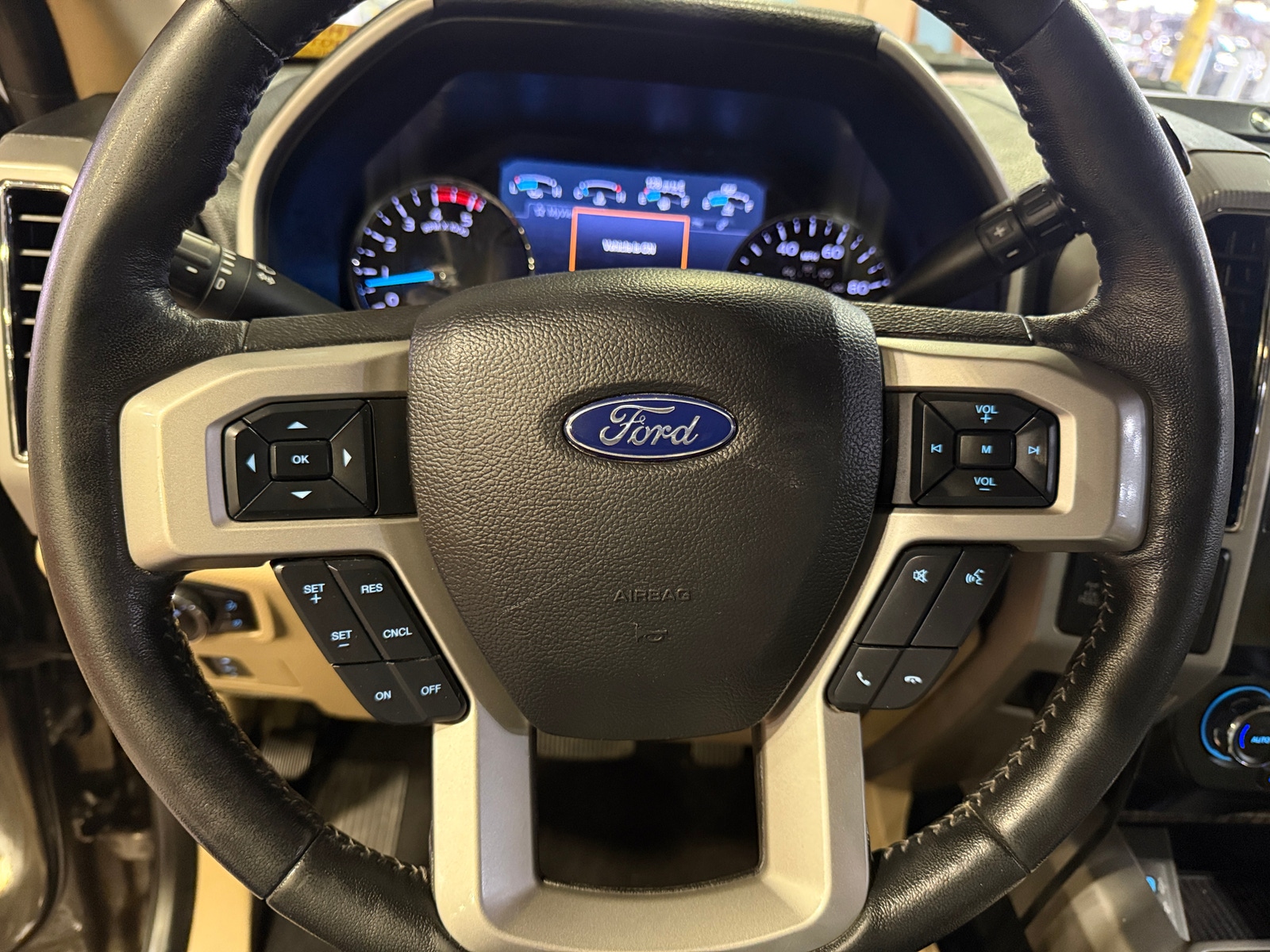 Thumbnail: 2019 Ford Econoline - 4