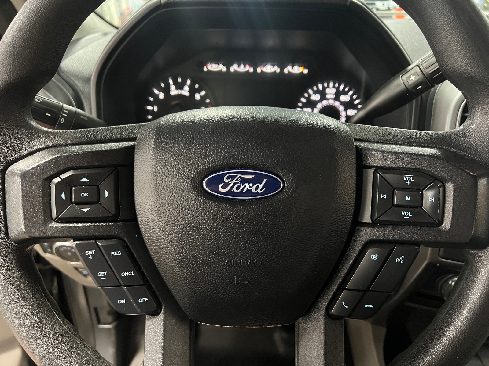 Thumbnail: 2020 Ford Econoline - 5